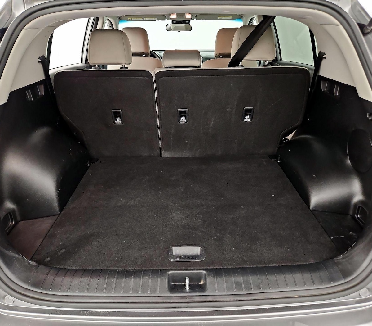 Trunk/Cargo (Seats Up)