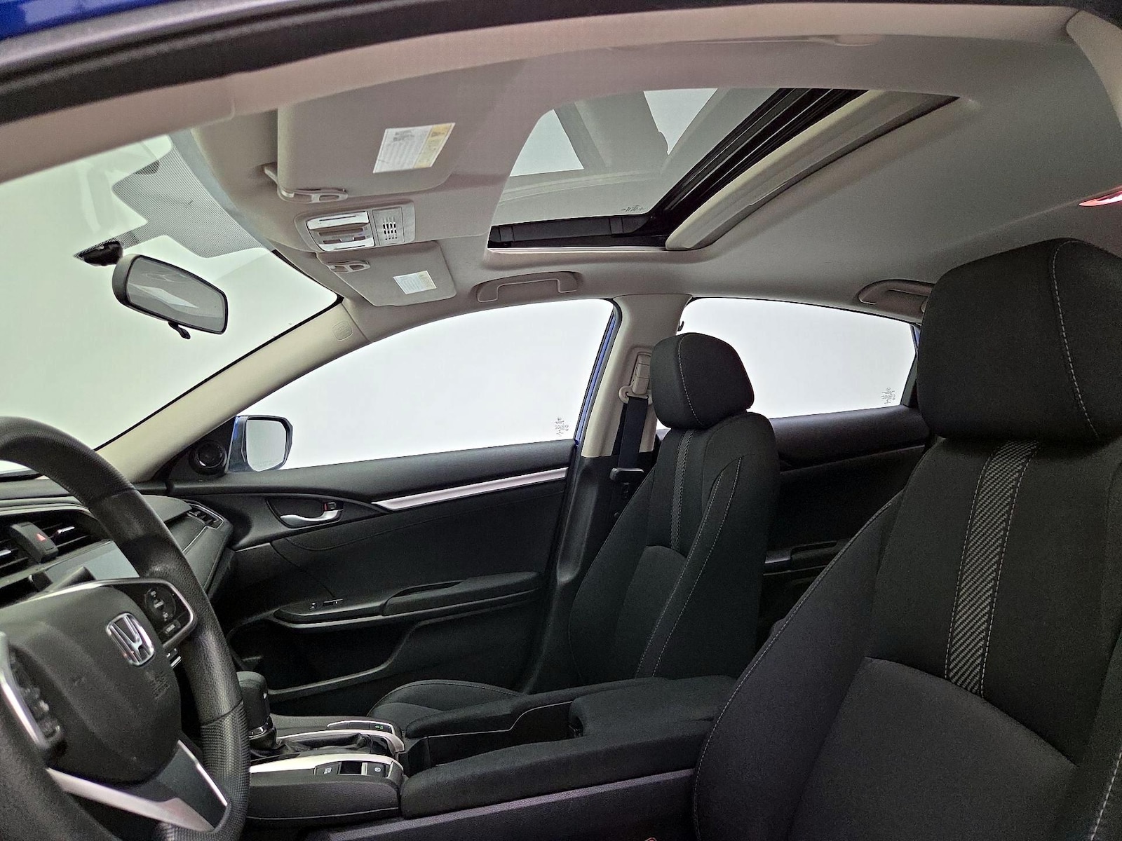 Sunroof(s) & Overhead Airbags