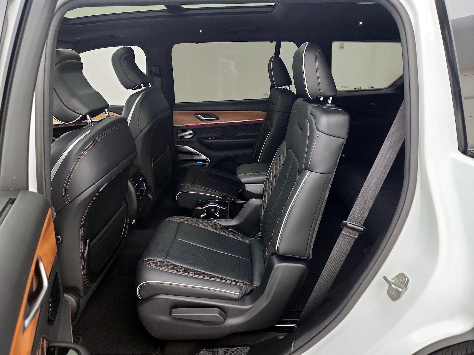 Rear Air Conditioning