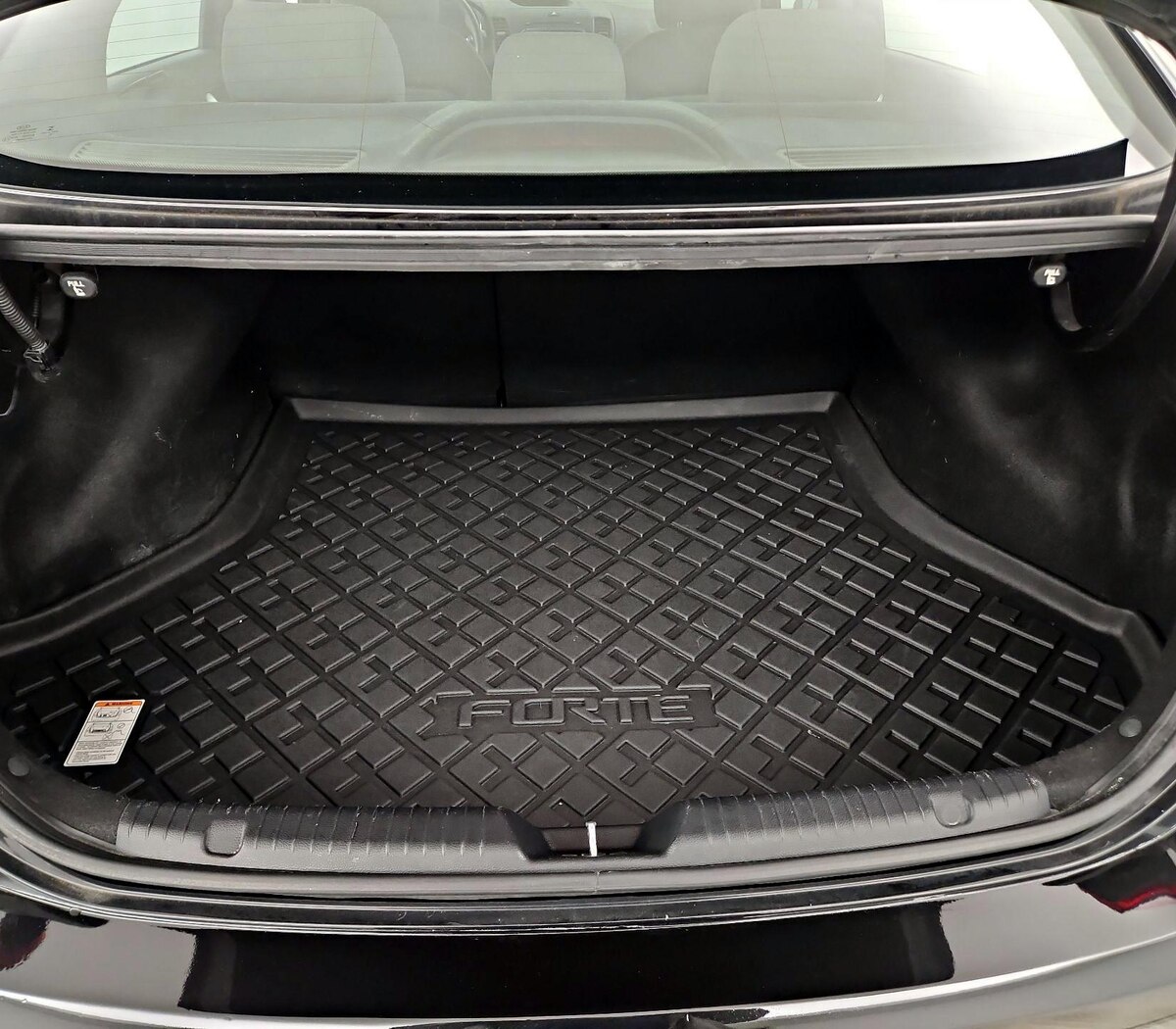 Trunk/Cargo (Seats Up)