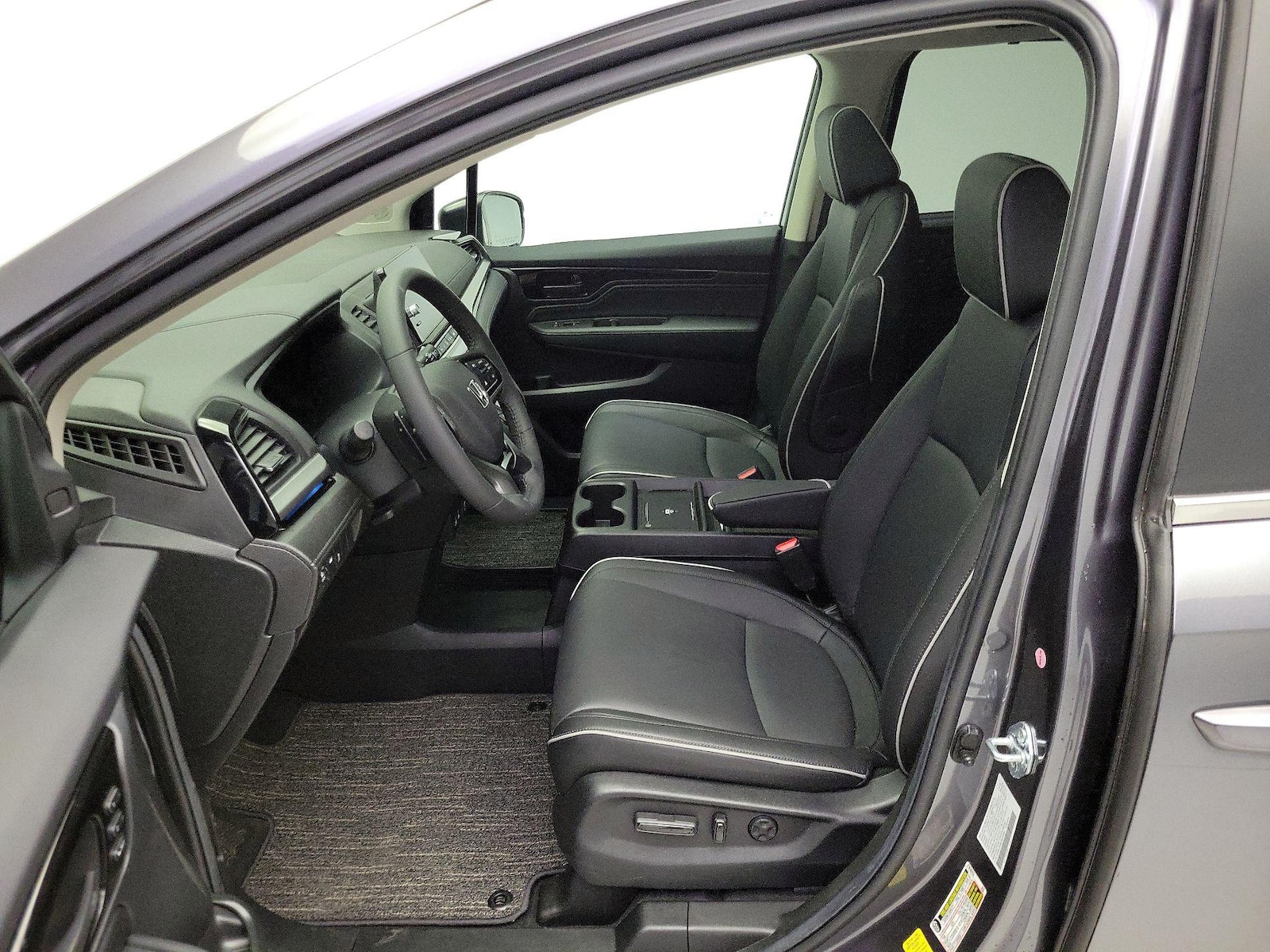 2026 Honda Odyssey Touring - Photo 12