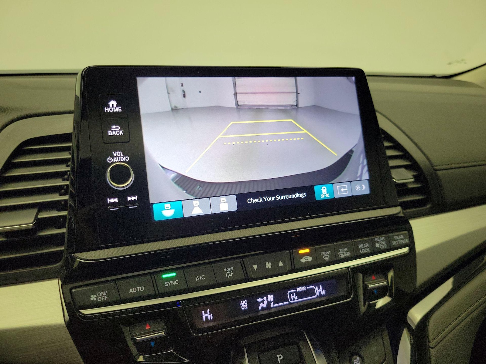 2026 Honda Odyssey Touring - Photo 16