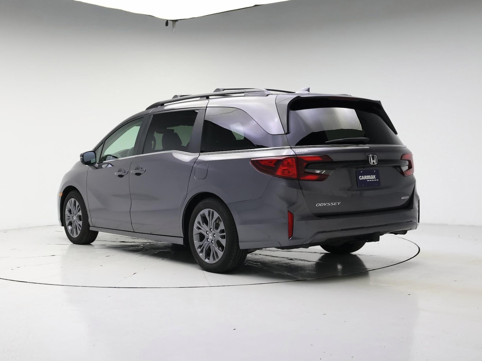 2026 Honda Odyssey Touring - Photo 3