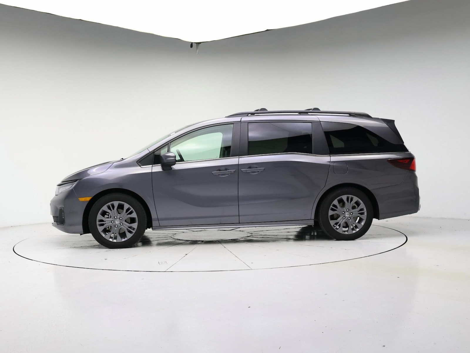 2026 Honda Odyssey Touring - Photo 4