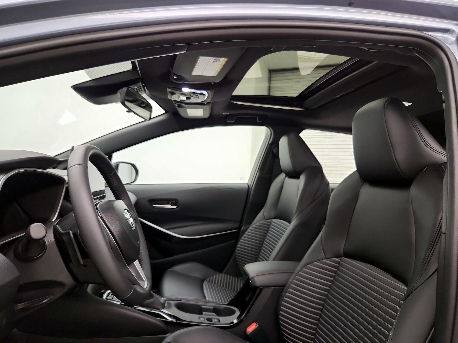 Sunroof(s) & Overhead Airbags