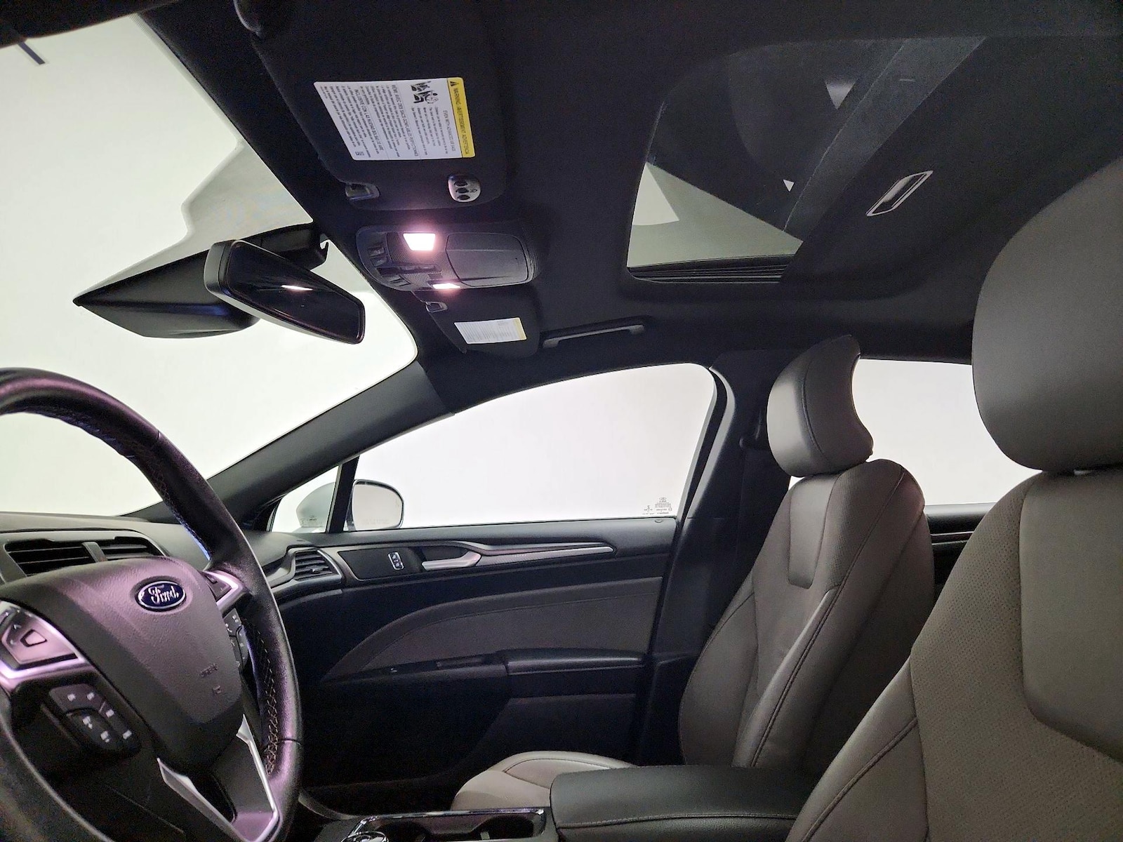Sunroof(s) & Overhead Airbags