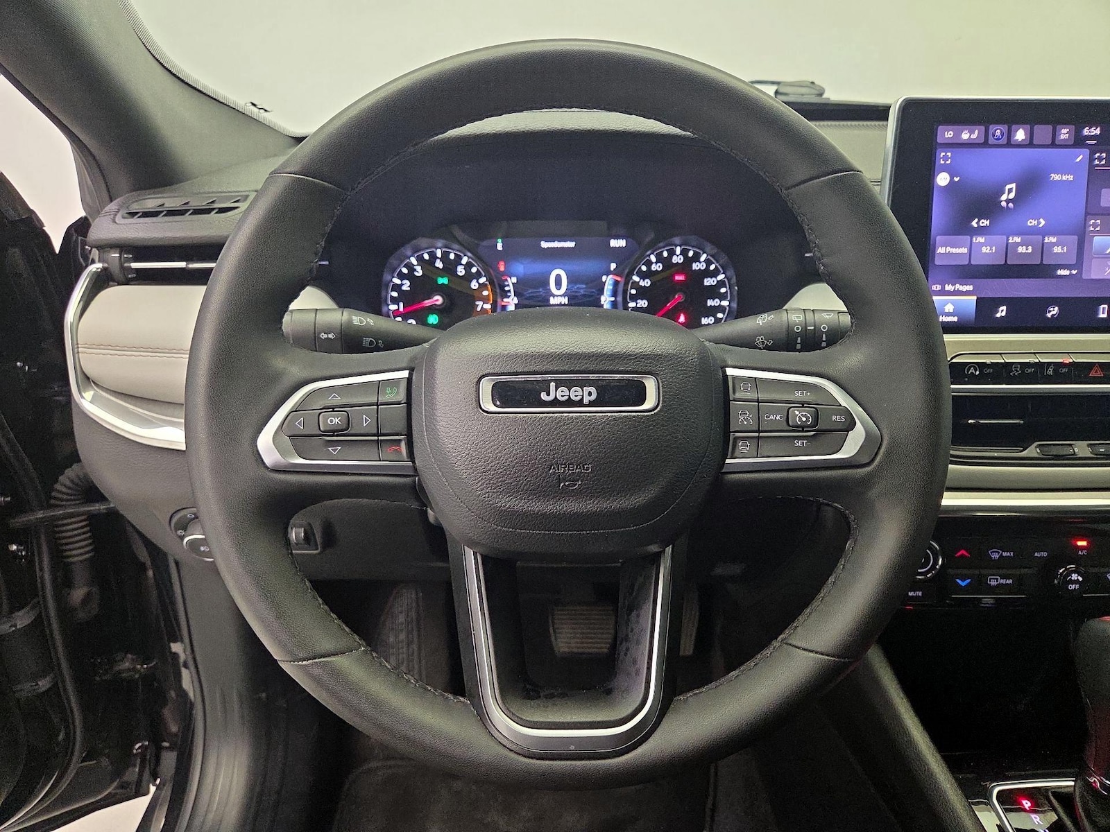 2023 Jeep Compass Limited - Photo 11