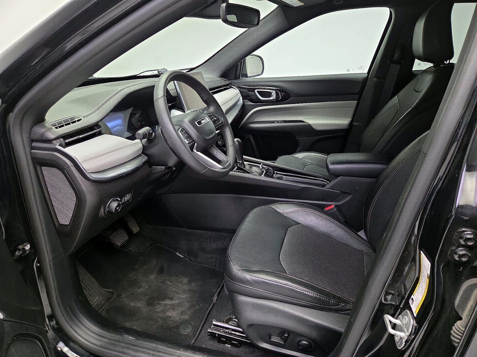 2023 Jeep Compass Limited - Photo 12