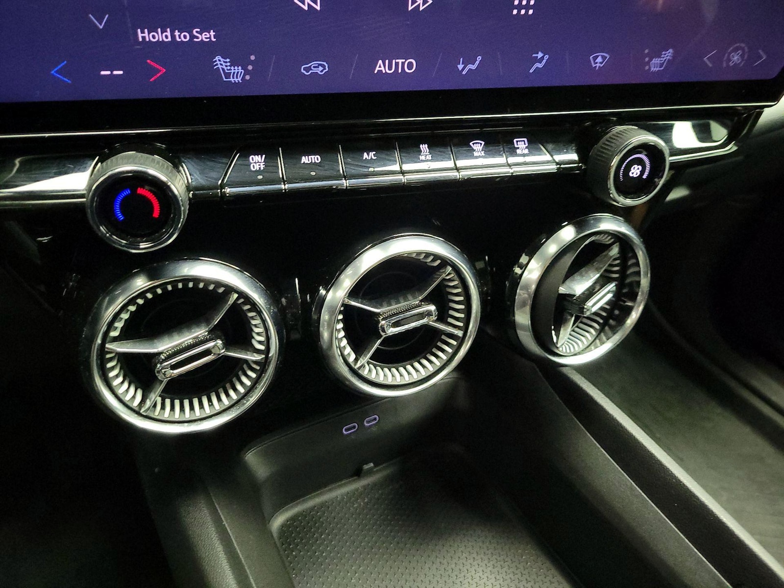 2024 Chevrolet Blazer EV LT - Photo 17