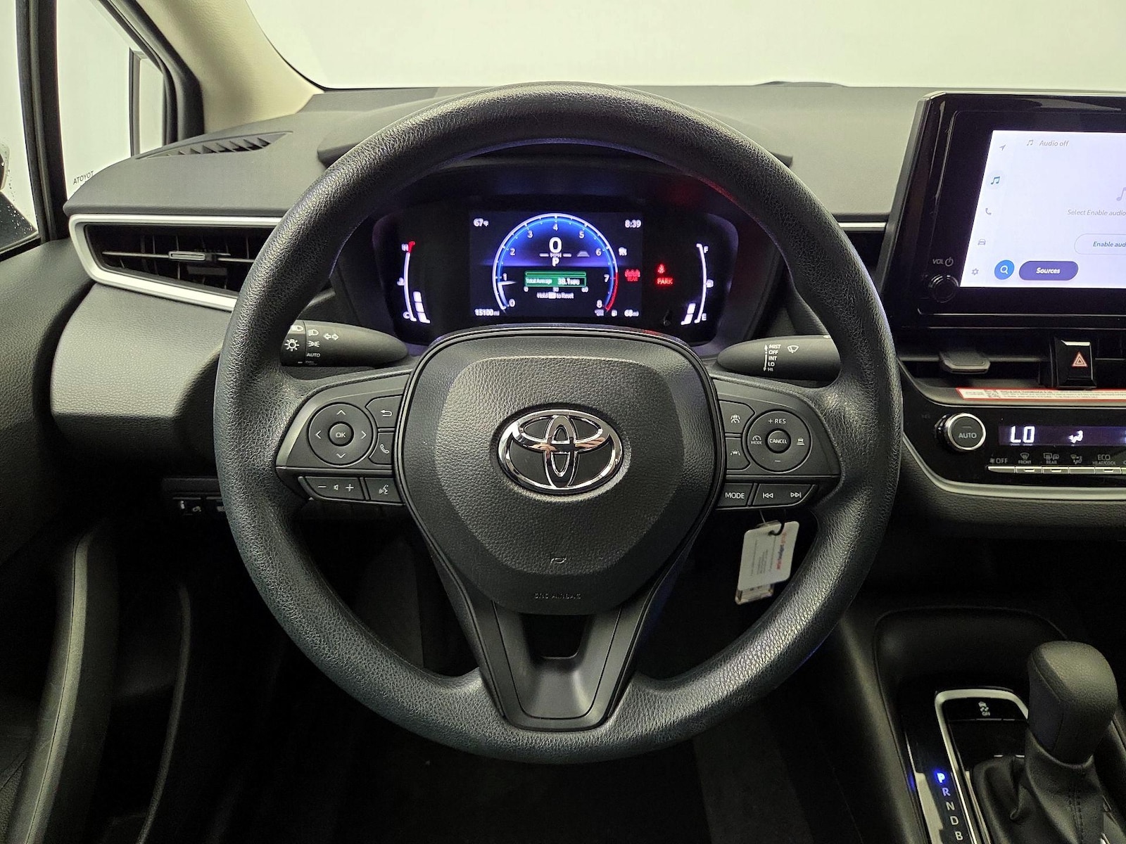 2026 Toyota Corolla LE - Photo 11