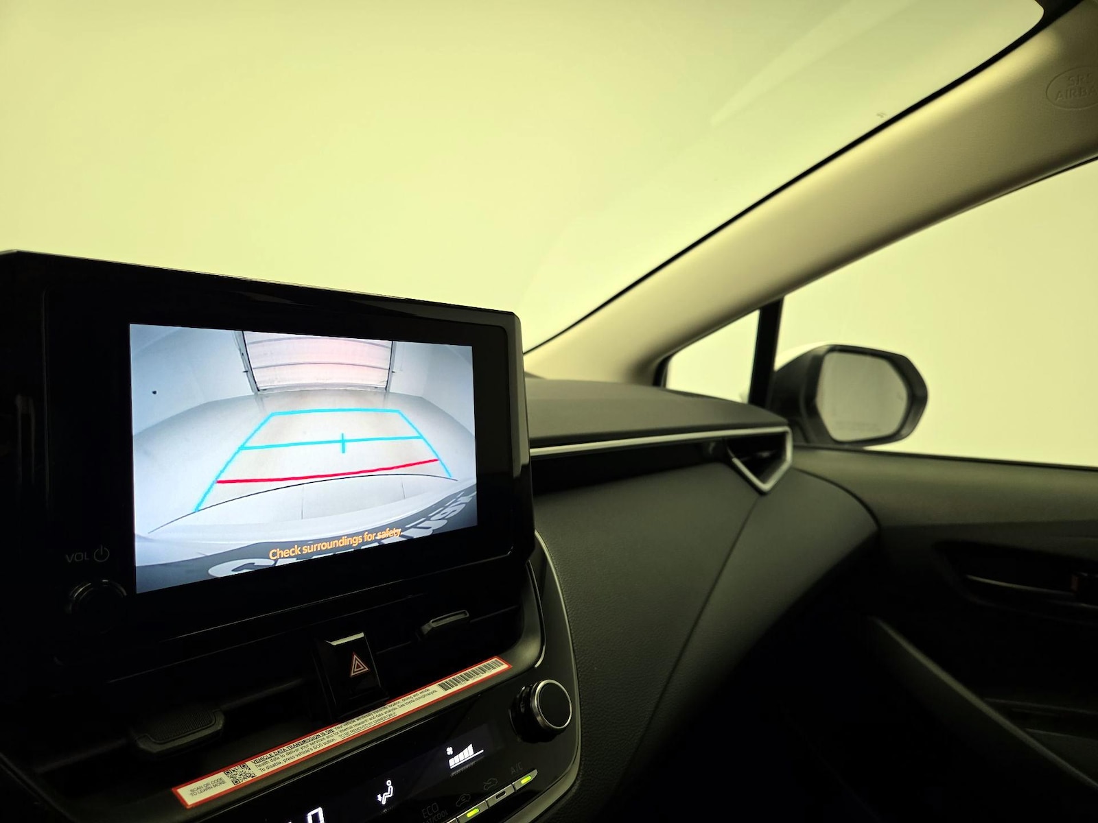 2026 Toyota Corolla LE - Photo 15
