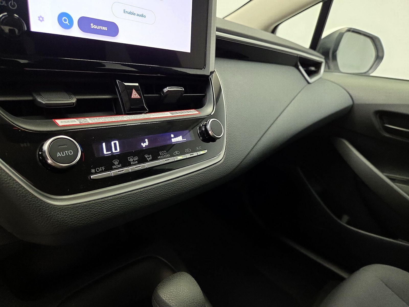 2026 Toyota Corolla LE - Photo 17