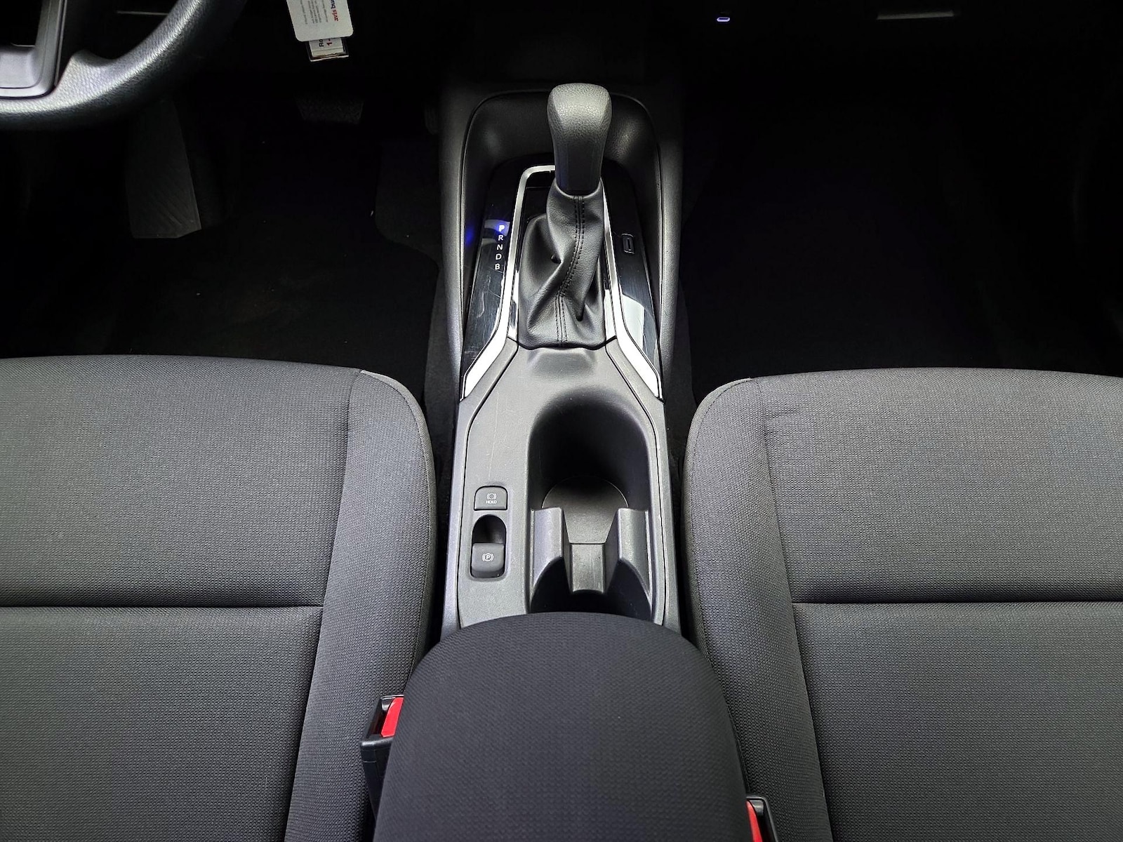 2026 Toyota Corolla LE - Photo 18