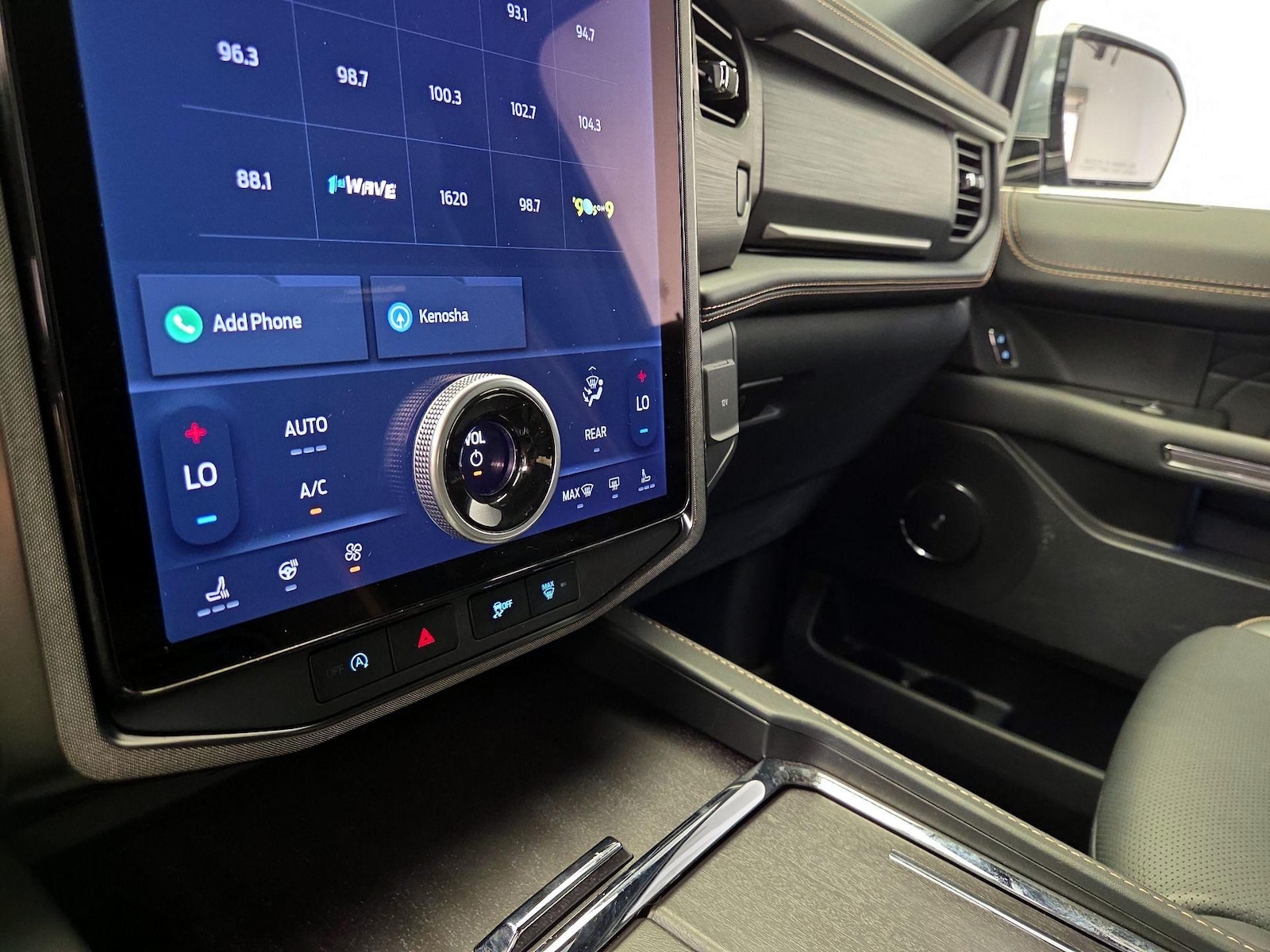 2023 Ford Expedition Platinum - Photo 18