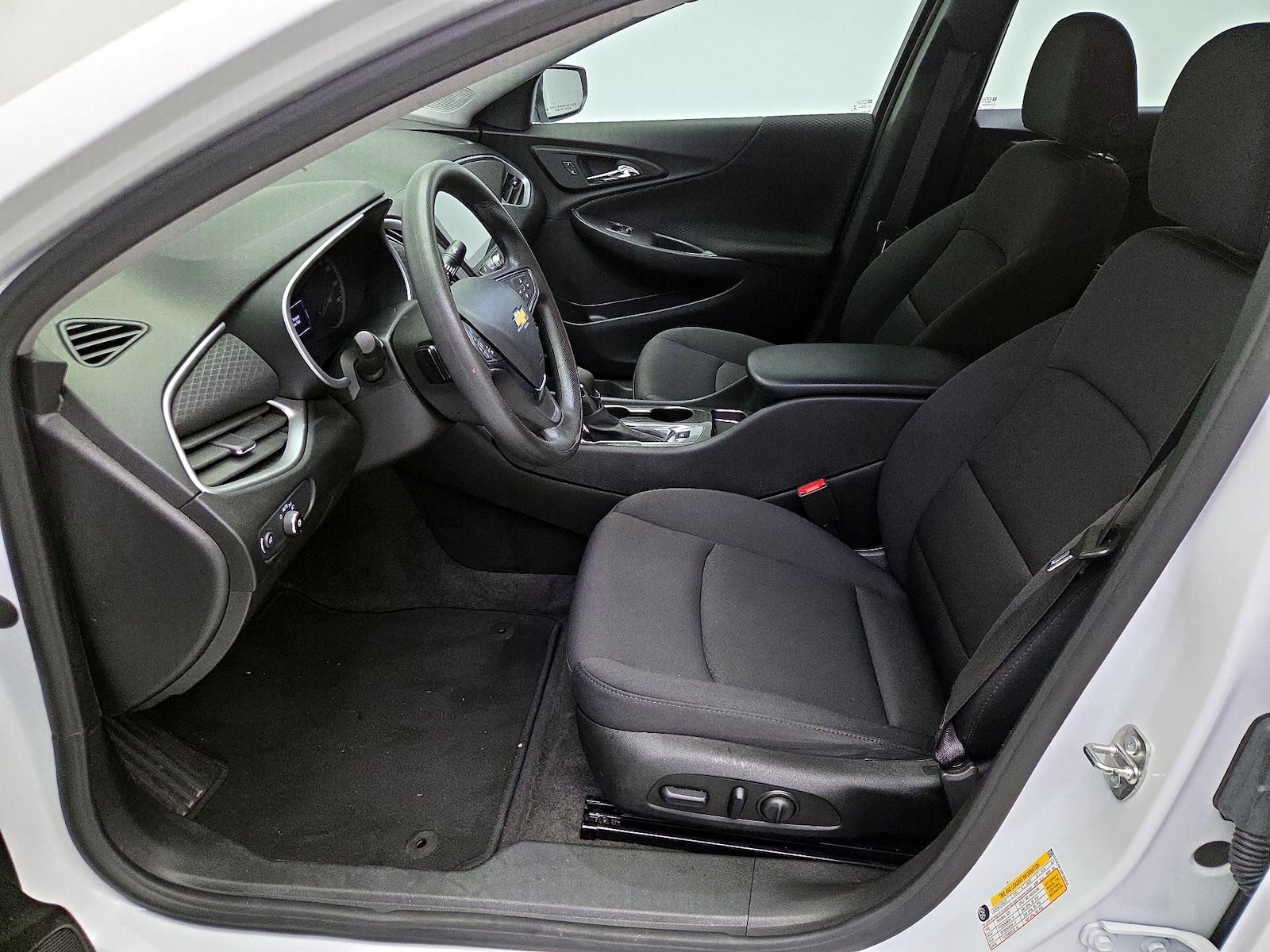 Power Seat(s) & Side Airbags