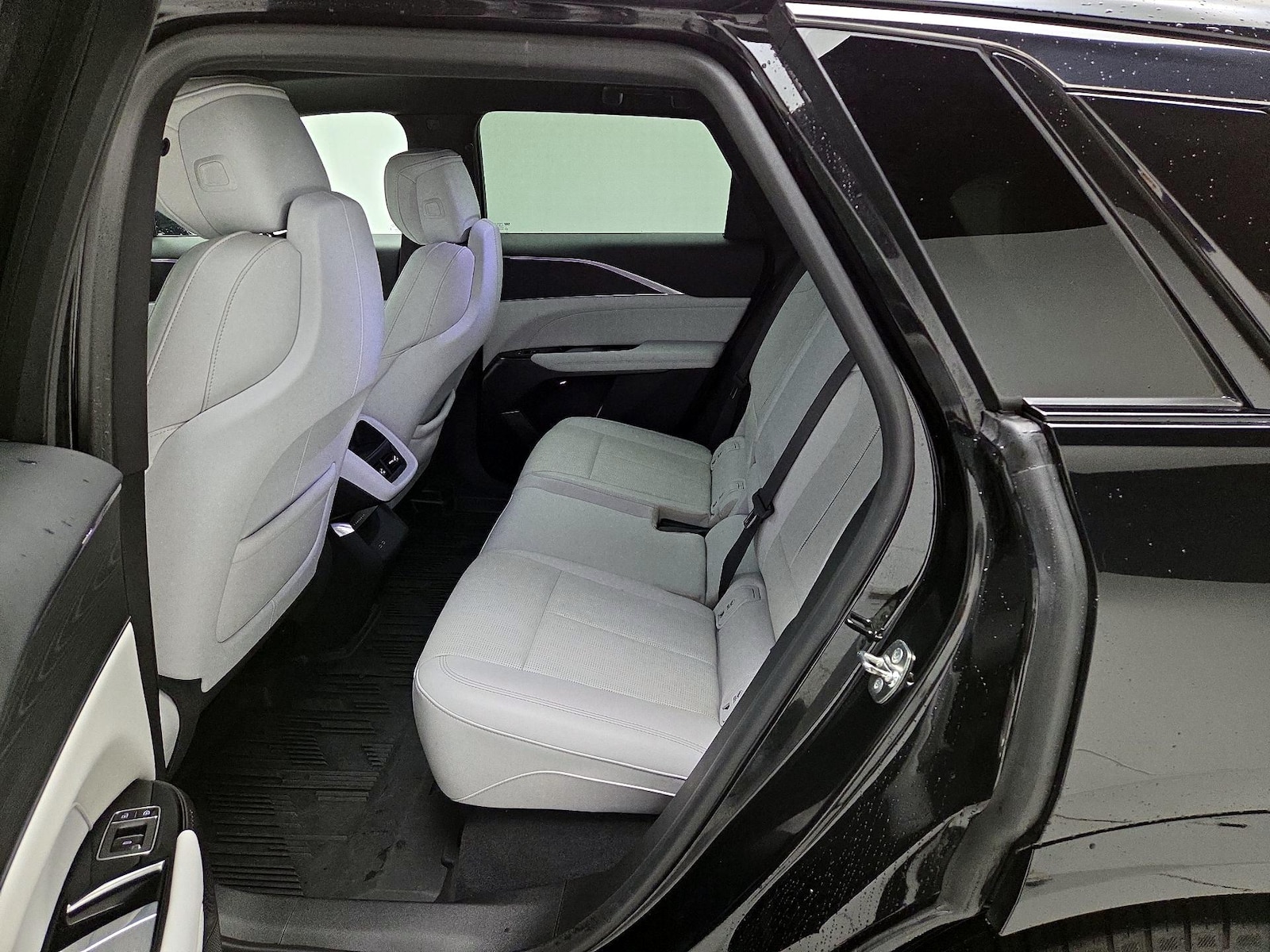 2024 Cadillac LYRIQ Sport 1 - Photo 18