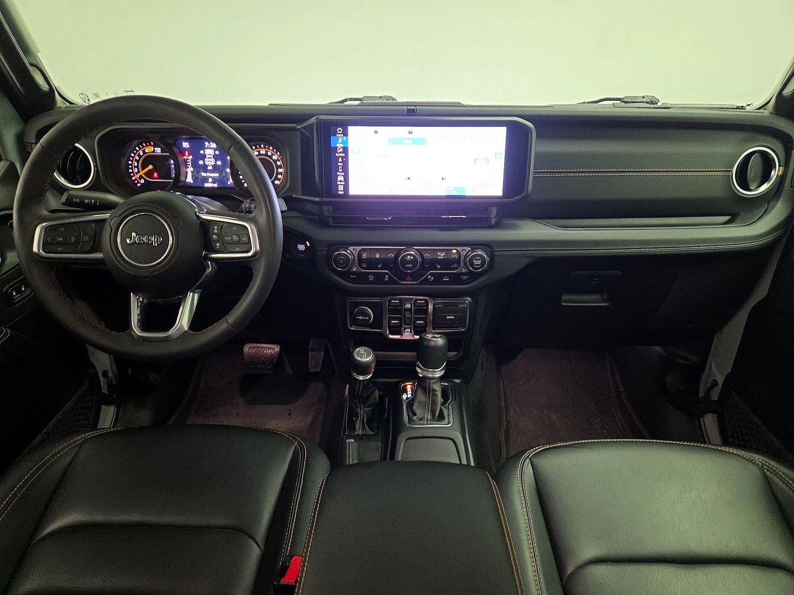 Apple CarPlay® & Android Auto™