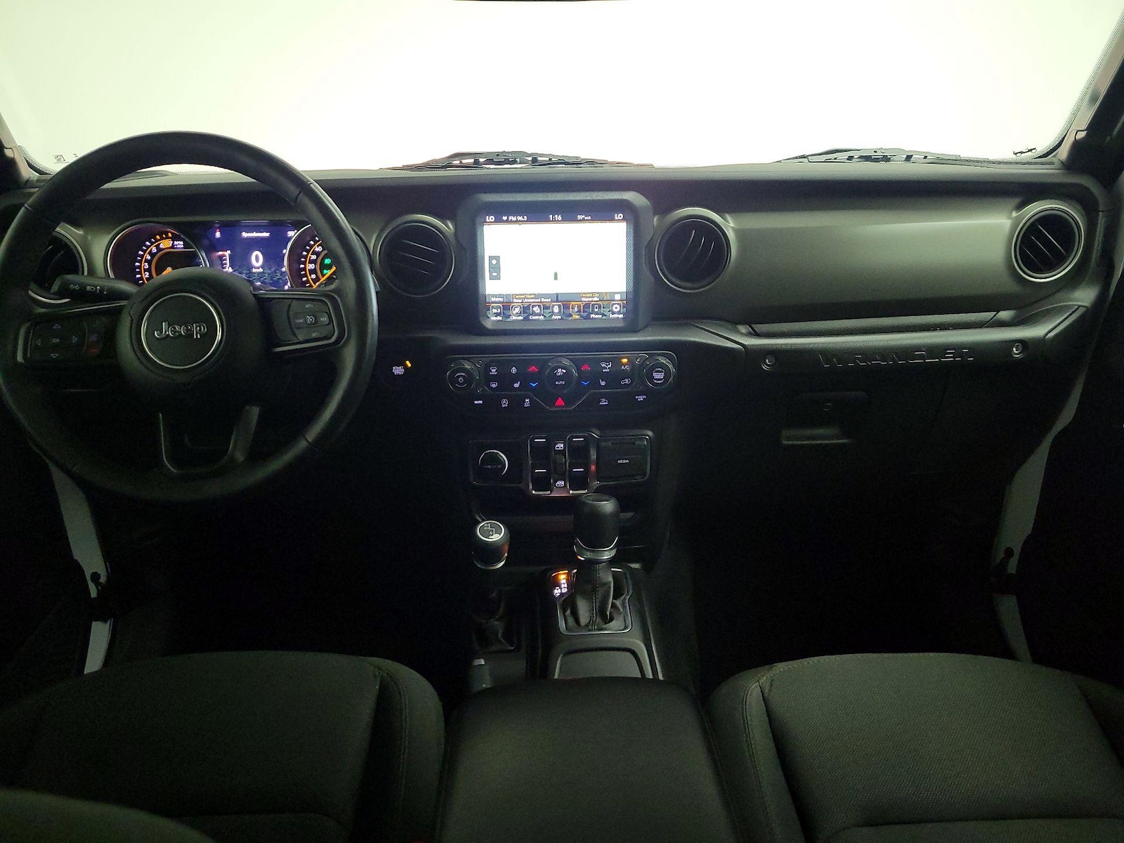 Apple CarPlay® & Android Auto™