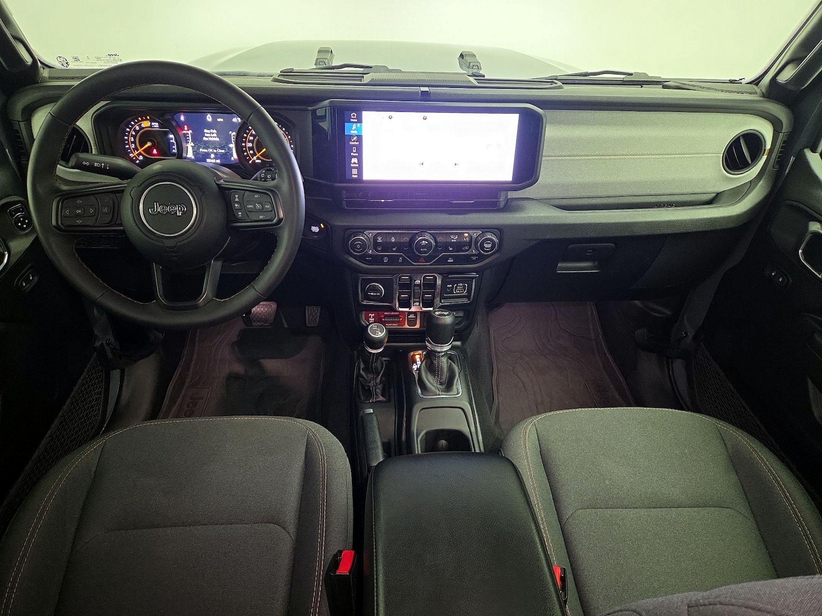 Apple CarPlay® & Android Auto™