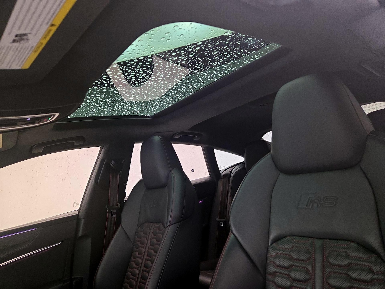 Sunroof(s) & Overhead Airbags