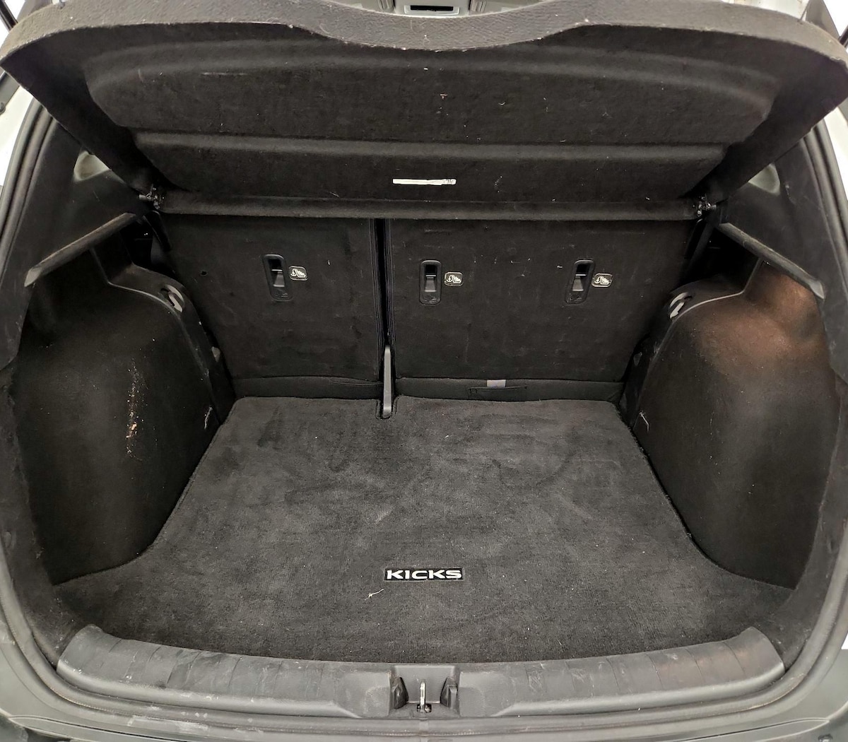 Trunk/Cargo (Seats Up)