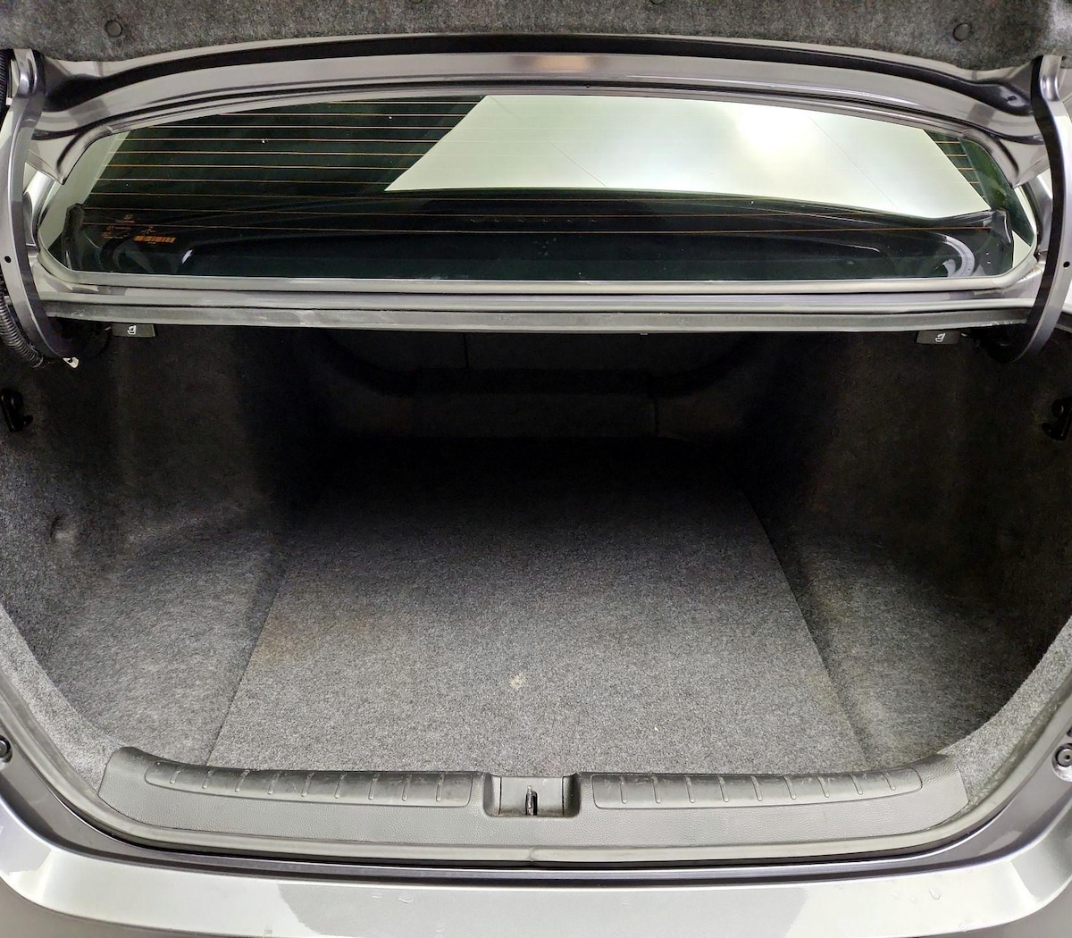 Trunk/Cargo (Seats Up)