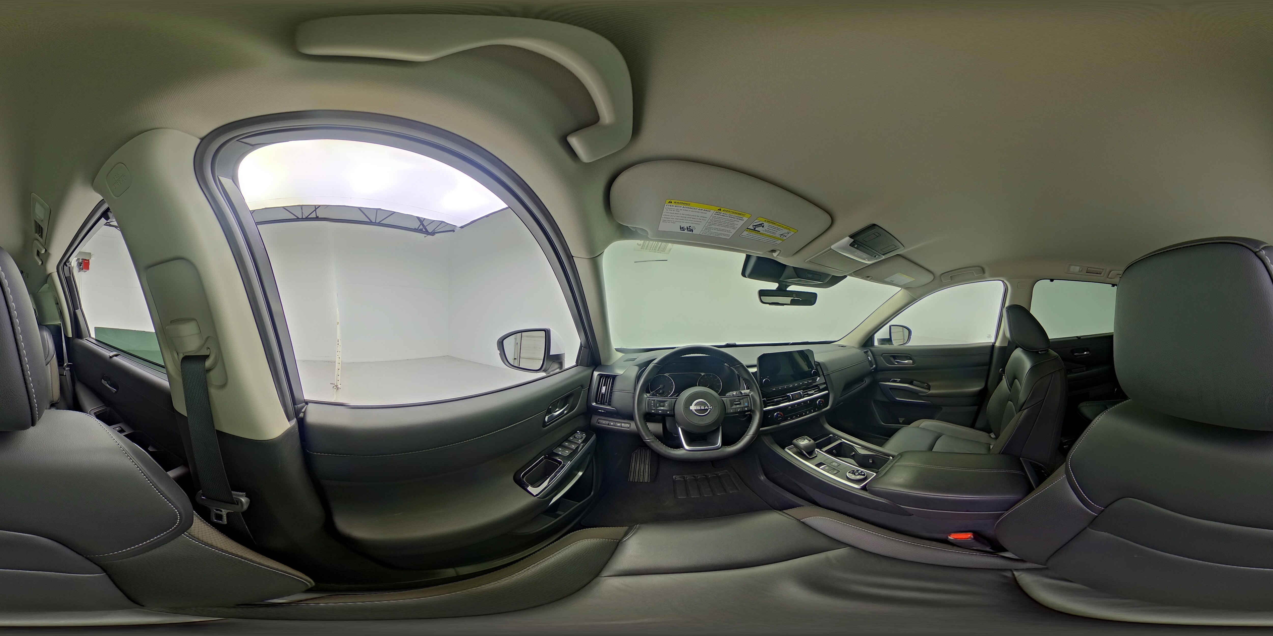 2025 Nissan Pathfinder SL - Photo 28