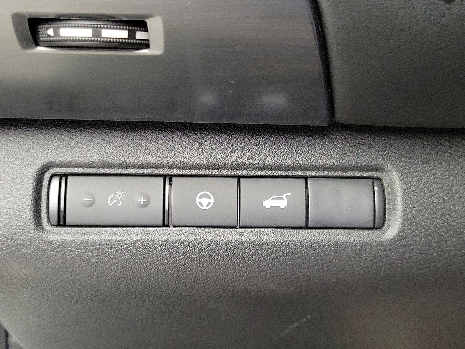 2025 Nissan Pathfinder SL - Photo 14