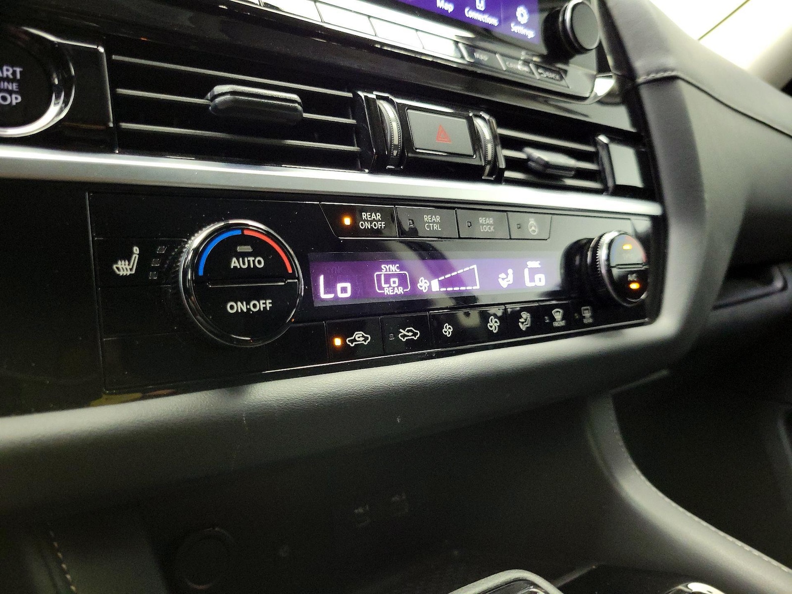 2025 Nissan Pathfinder SL - Photo 18