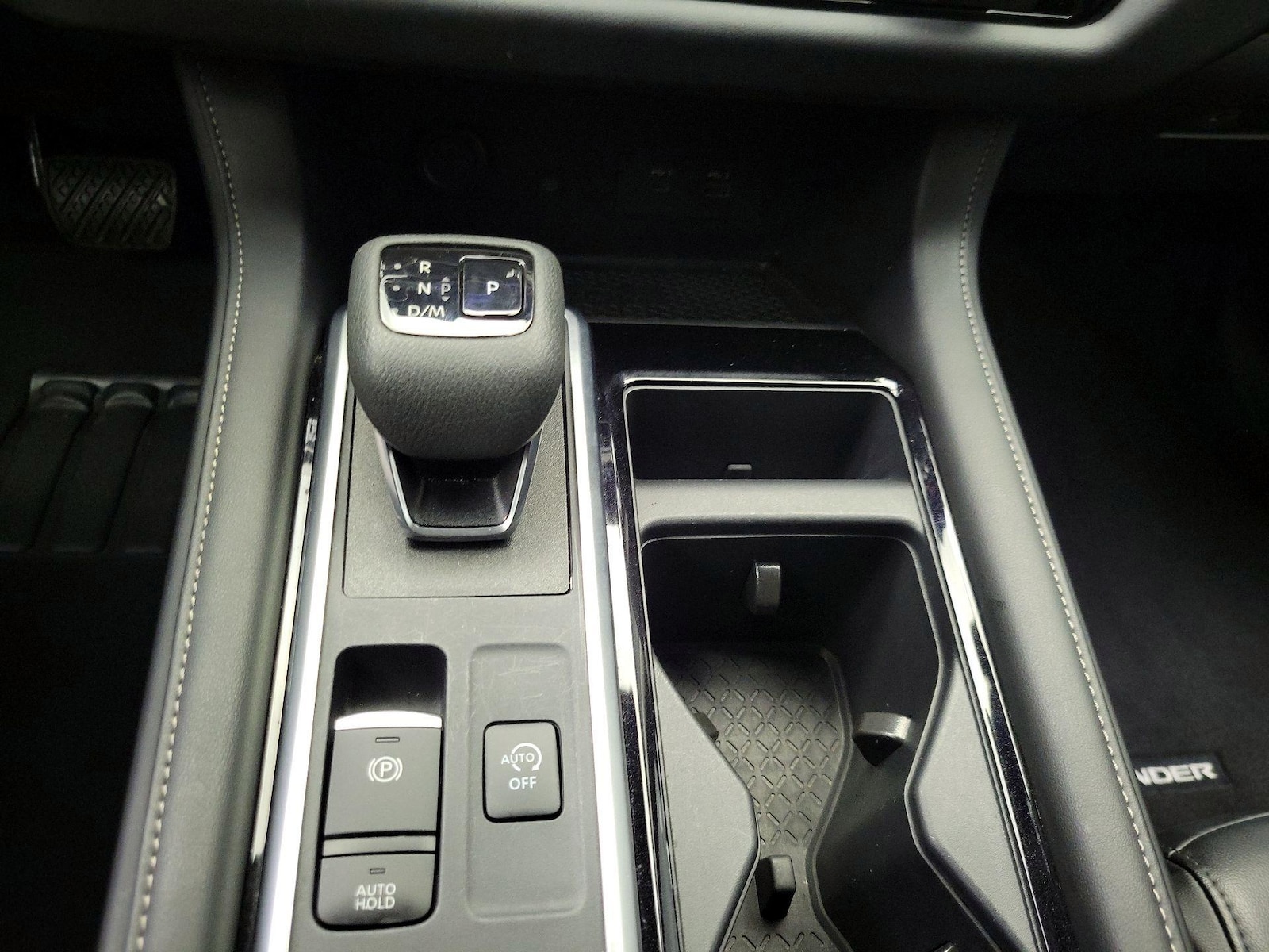 2025 Nissan Pathfinder SL - Photo 19