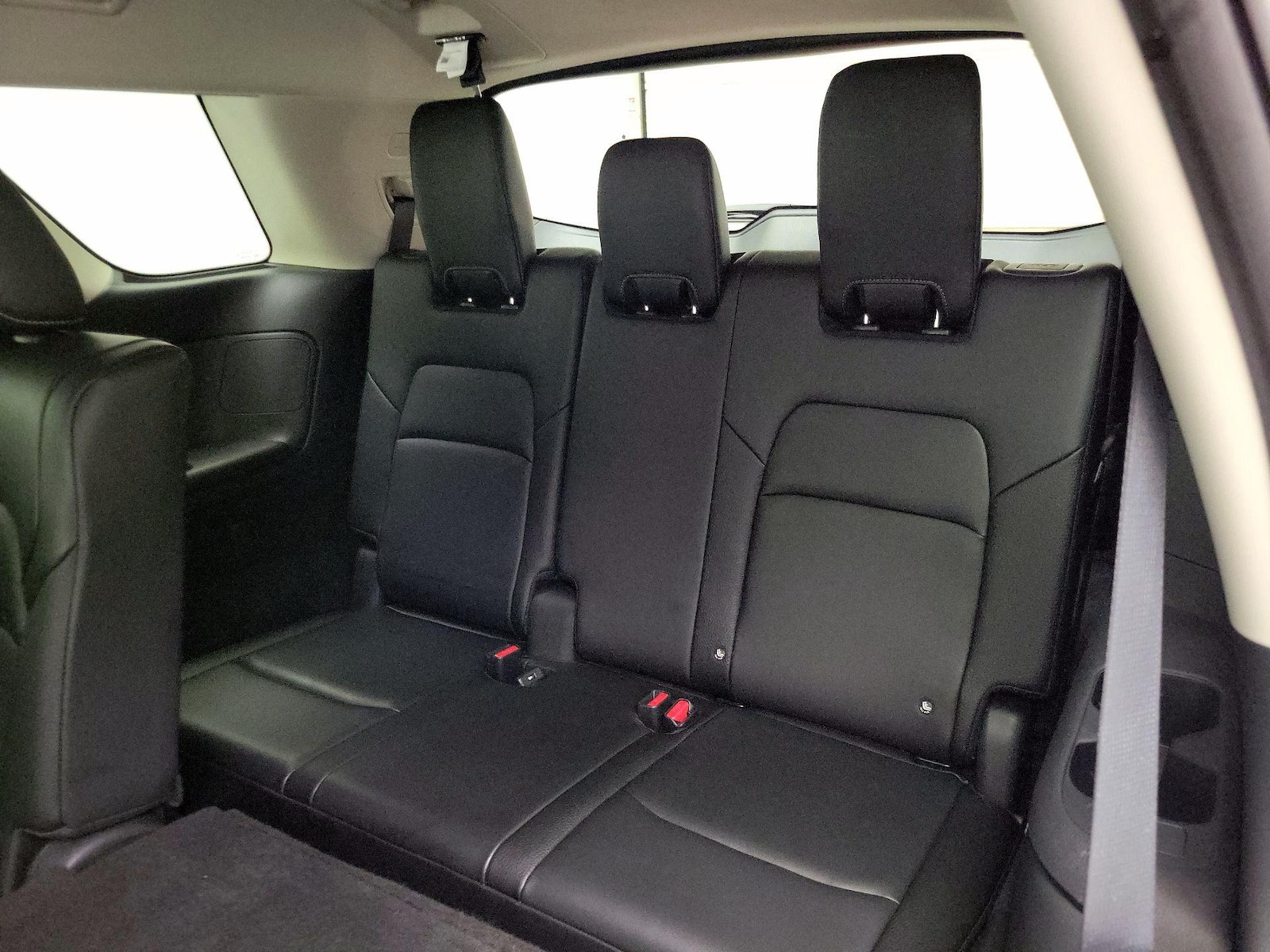 2025 Nissan Pathfinder SL - Photo 22