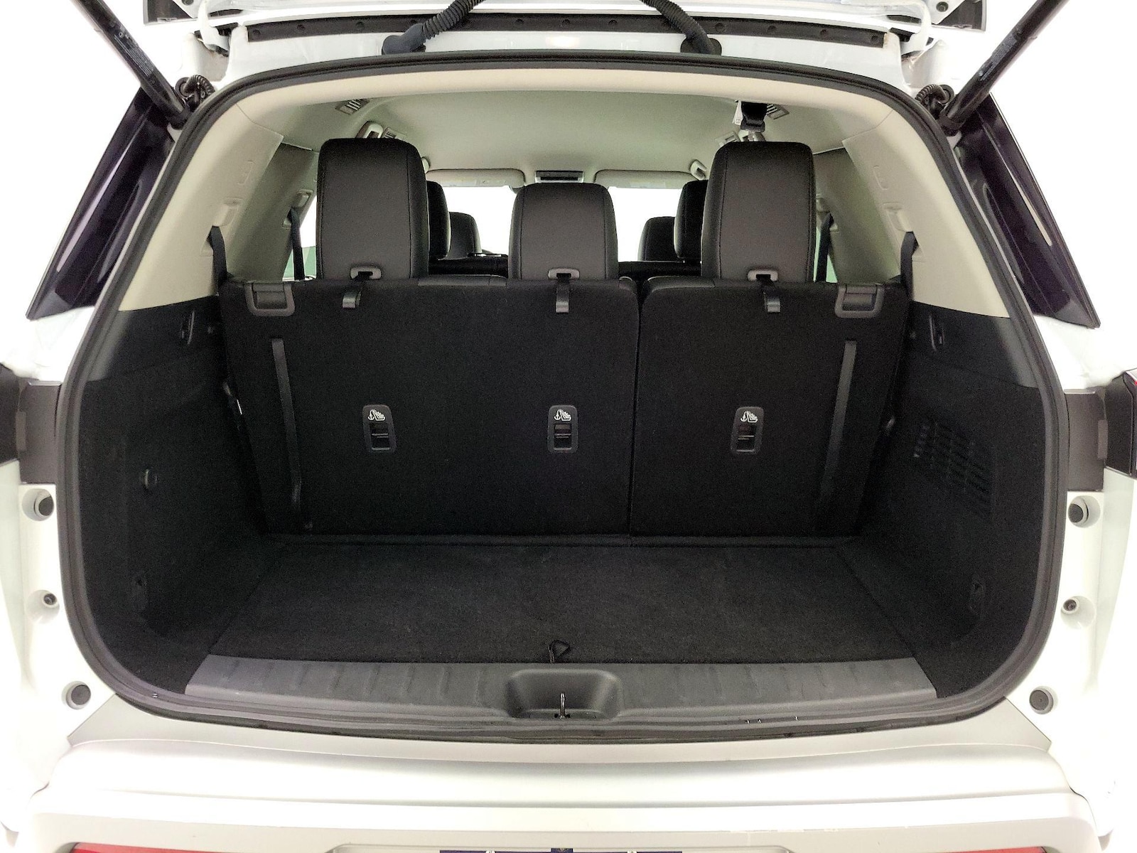 2025 Nissan Pathfinder SL - Photo 23