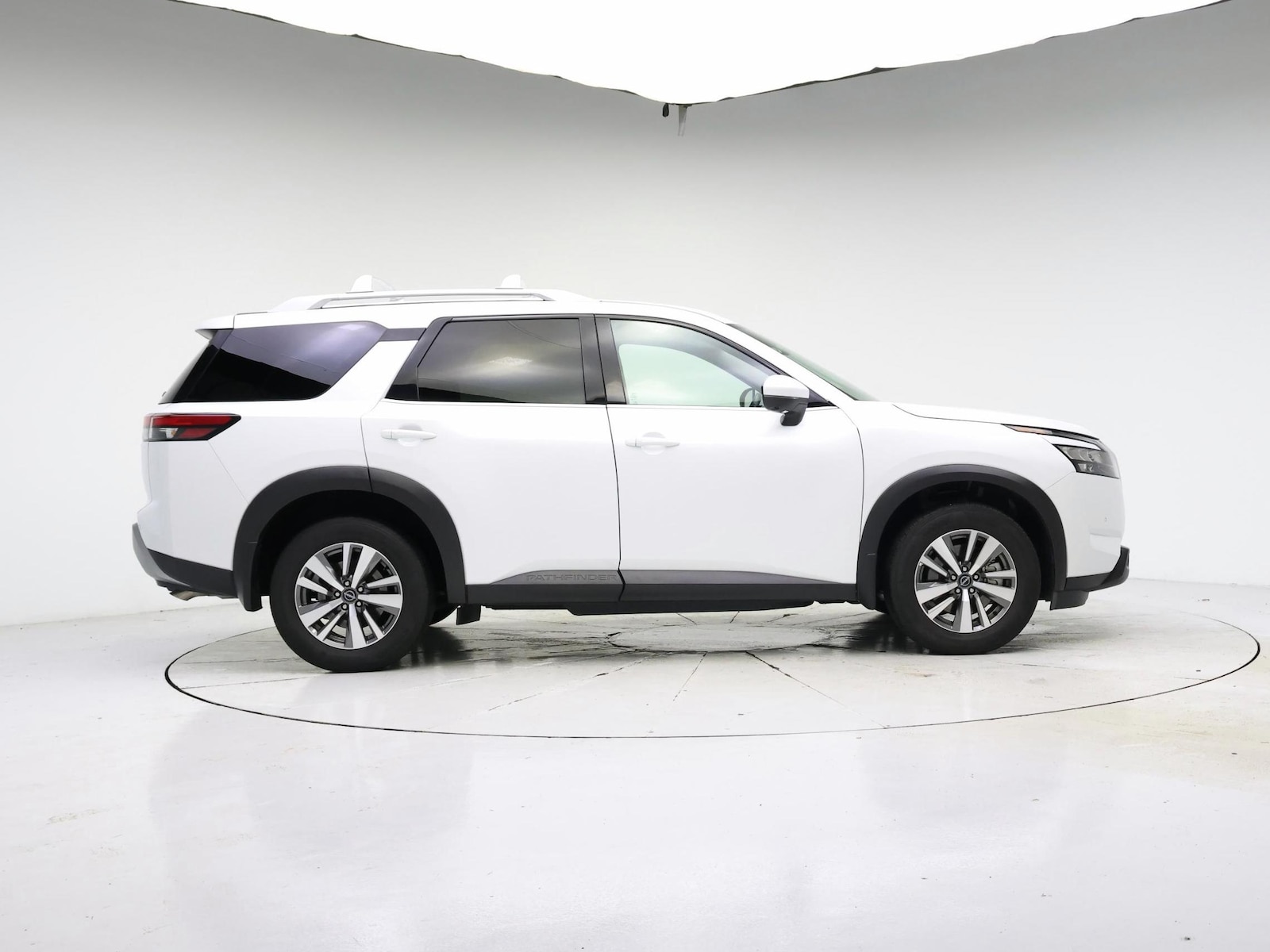2025 Nissan Pathfinder SL - Photo 8