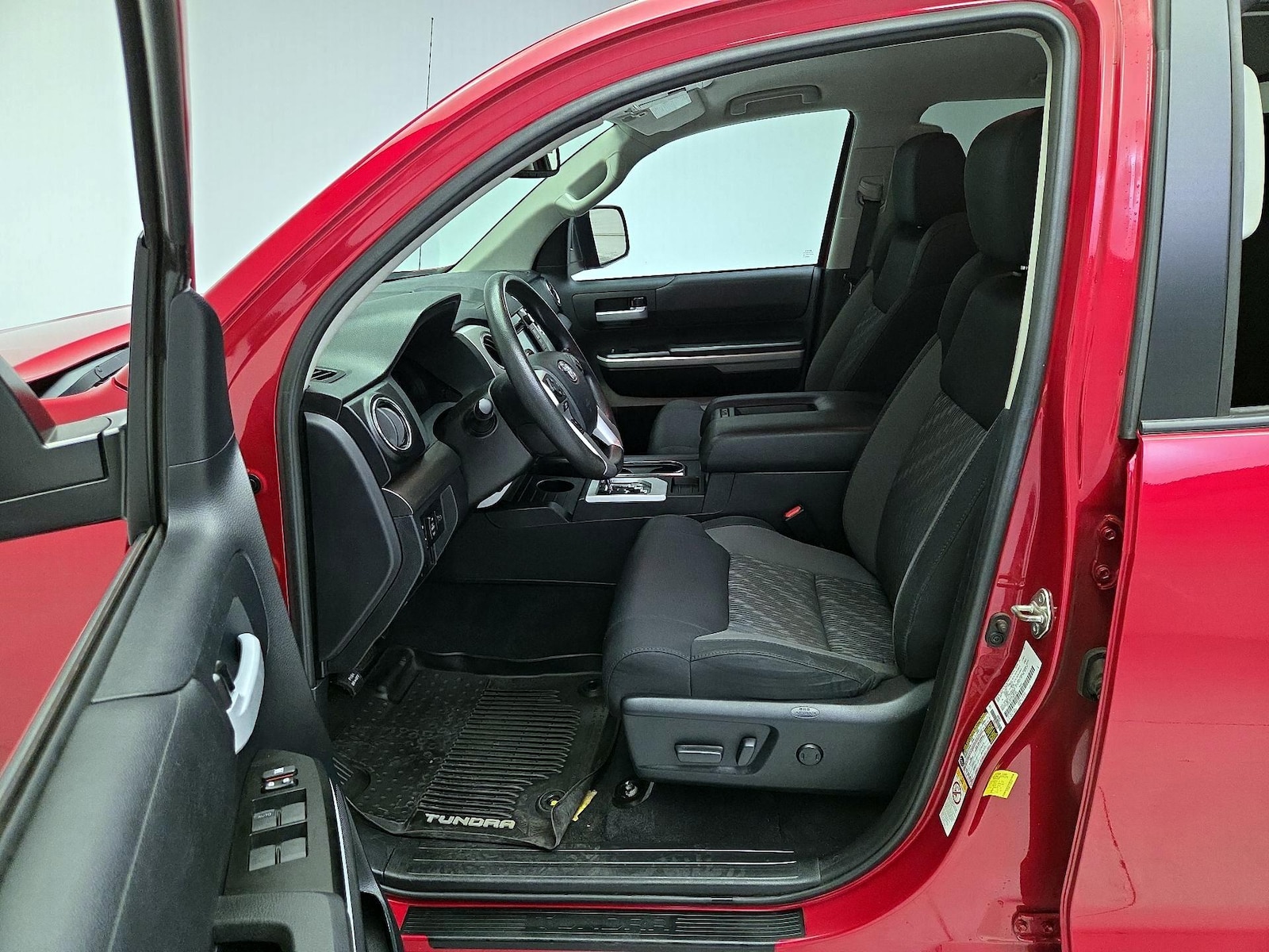 Power Seat(s) & Side Airbags