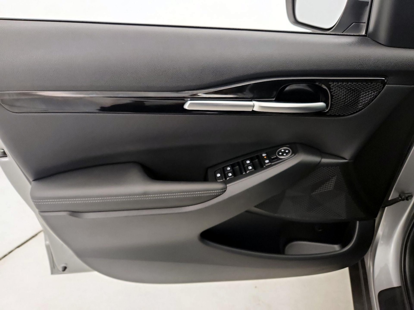 2025 Kia Seltos EX - Photo 13