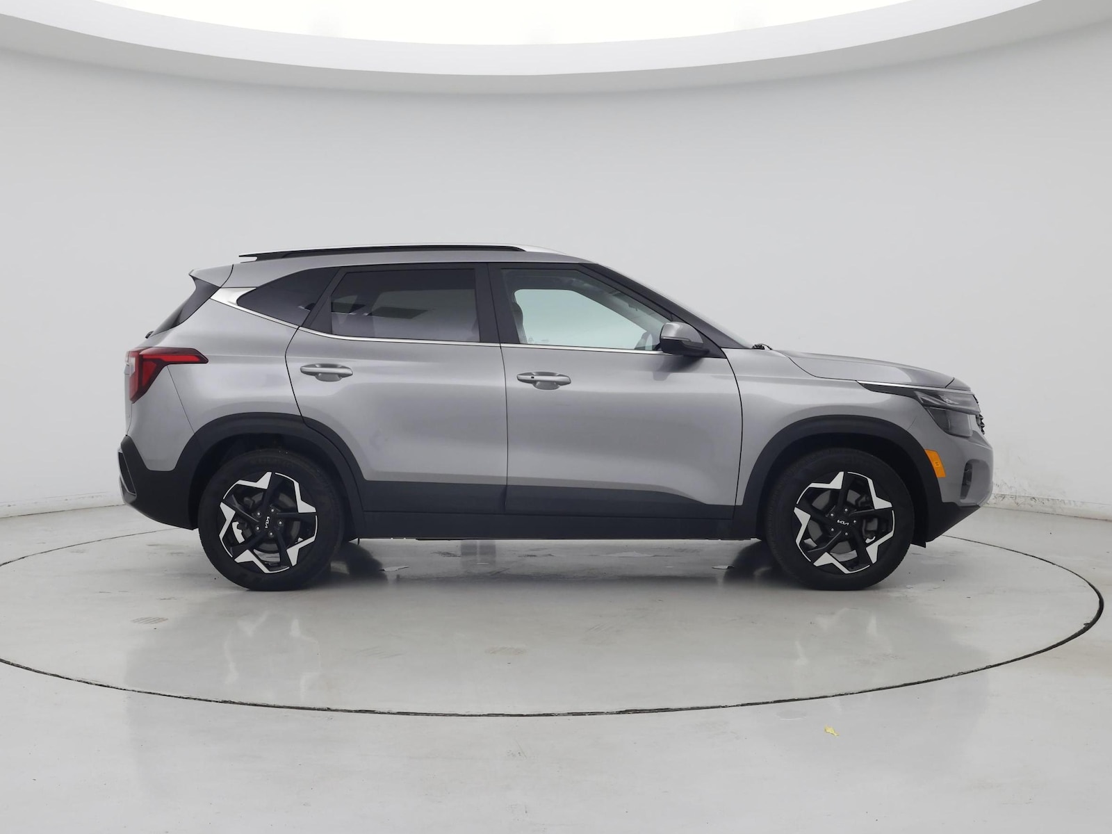 2025 Kia Seltos EX - Photo 8