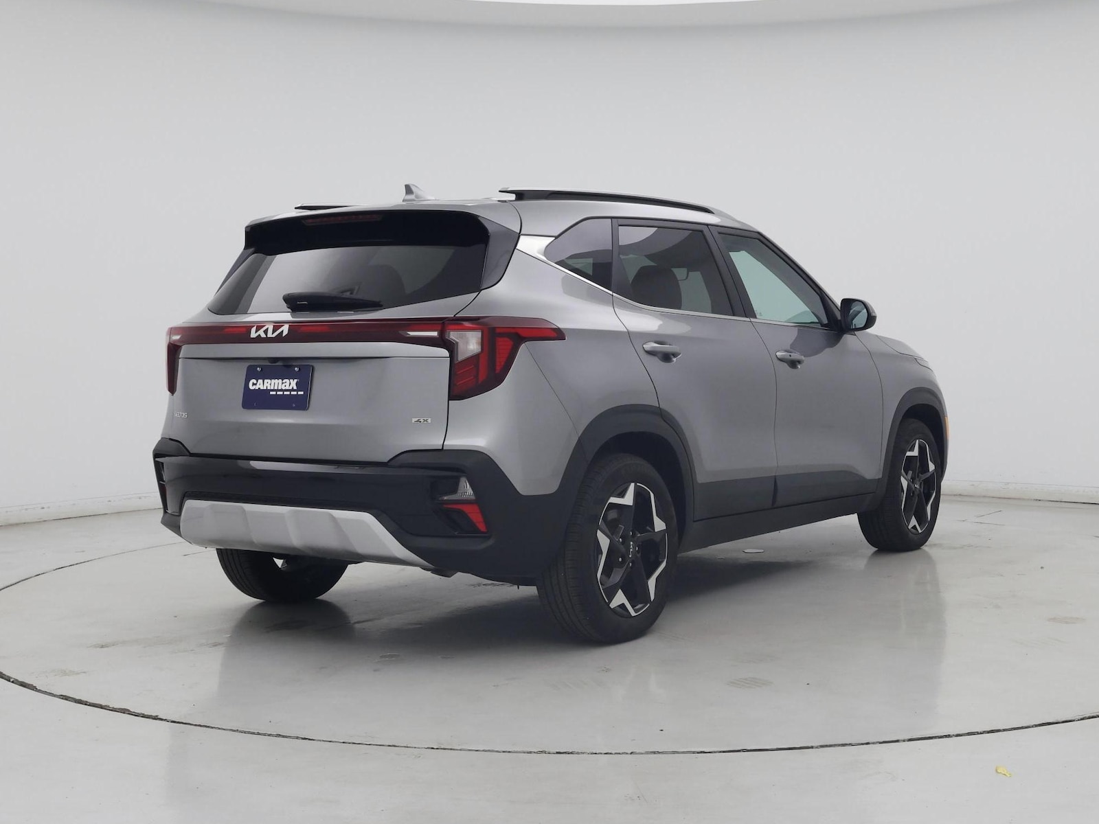 2025 Kia Seltos EX - Photo 9