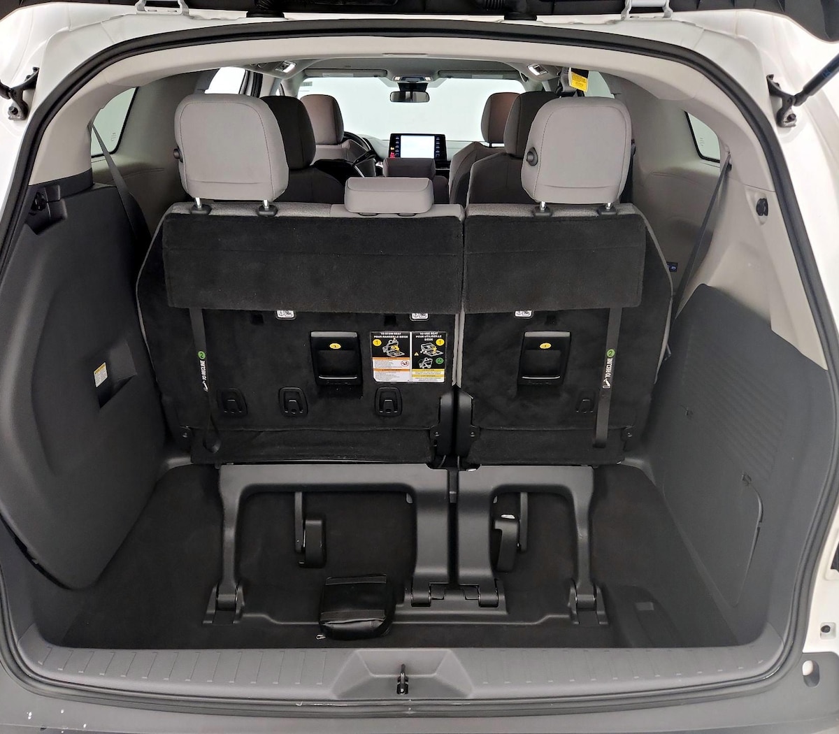 Trunk/Cargo (Seats Up)