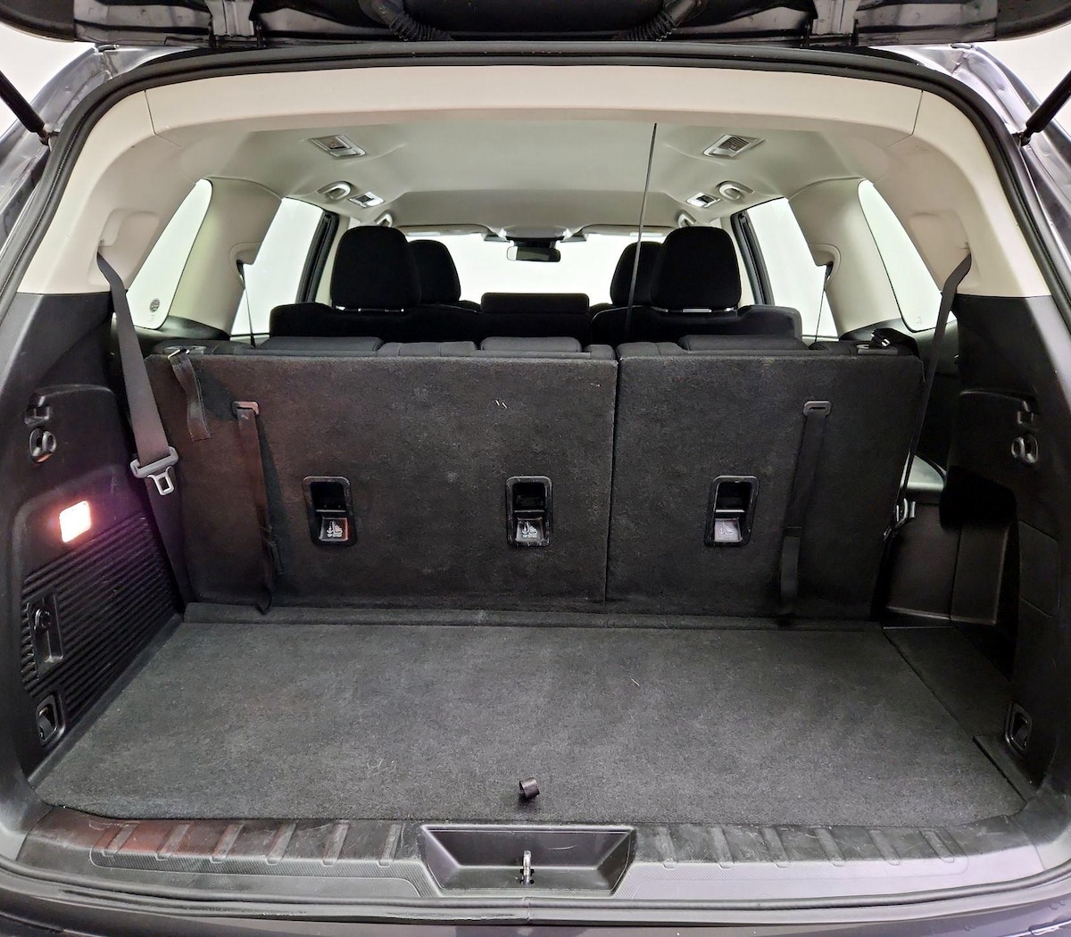 Trunk/Cargo (Seats Up)