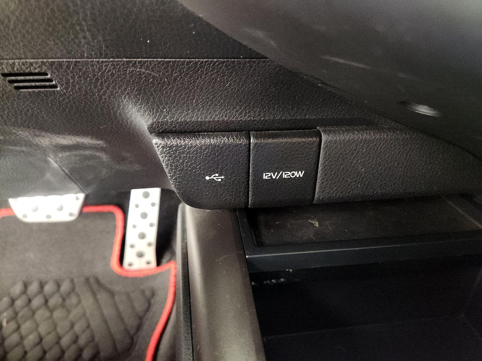 2023 Toyota Camry TRD - Photo 18