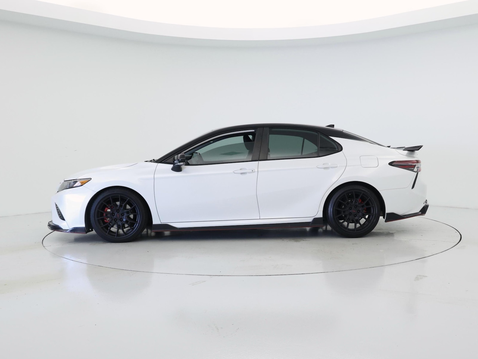 2023 Toyota Camry TRD - Photo 4