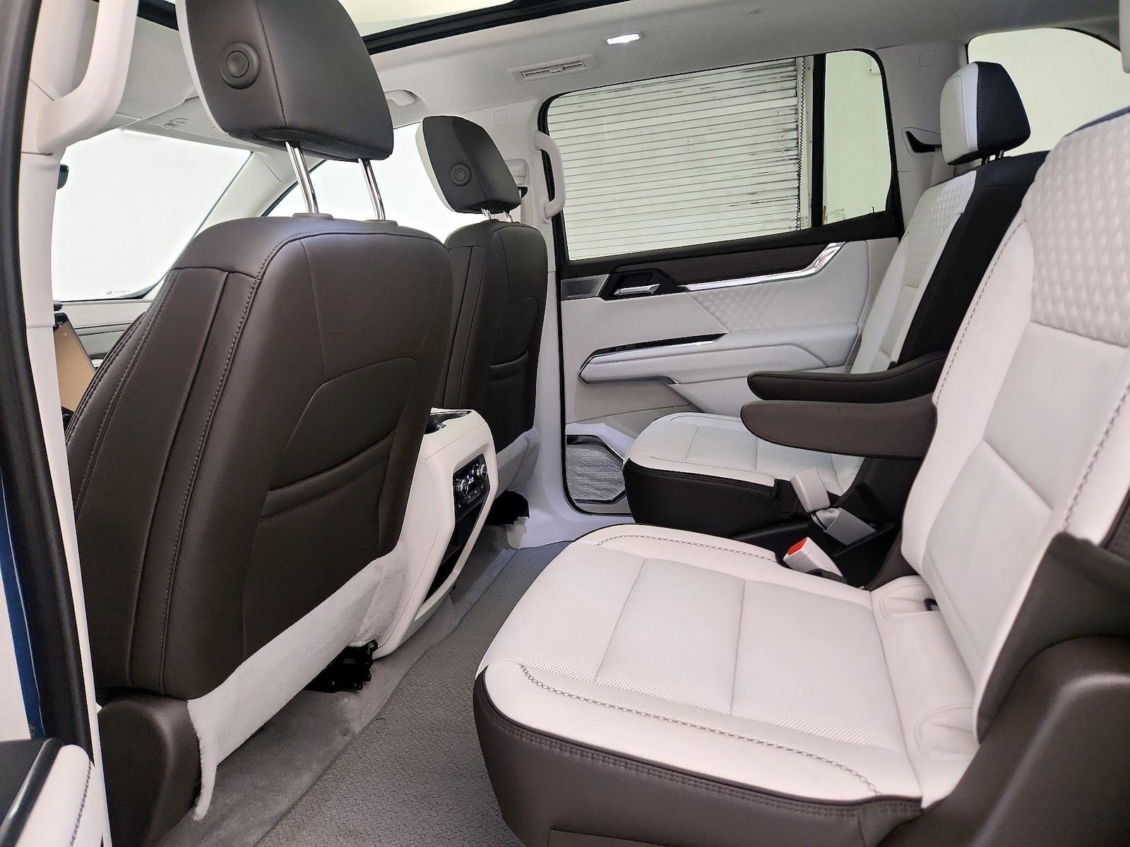 Rear Air Conditioning