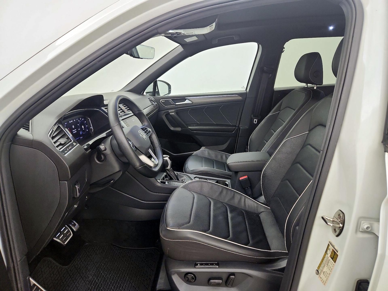 Leather Seats & Side Airbags