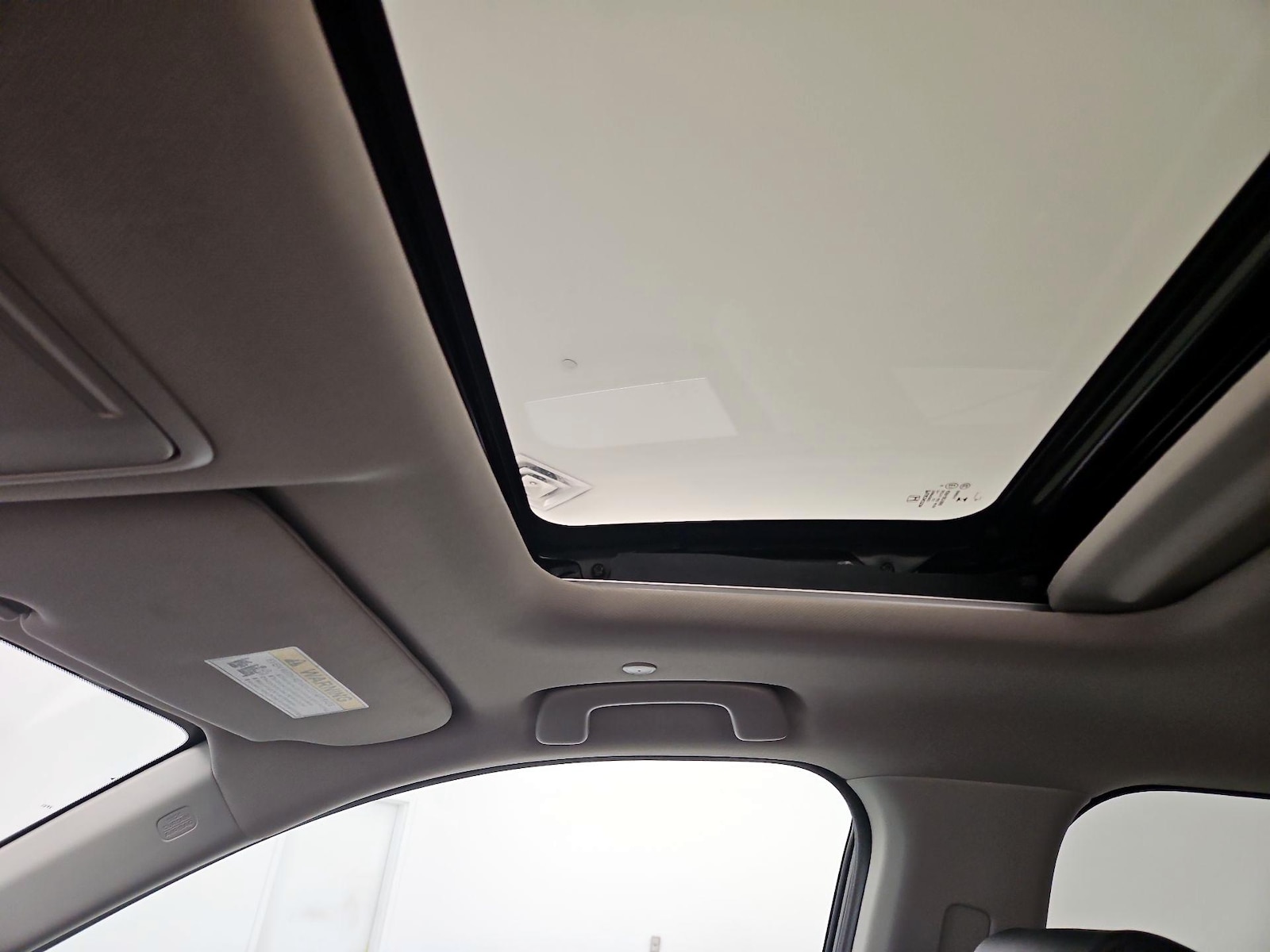Sunroof(s) & Overhead Airbags
