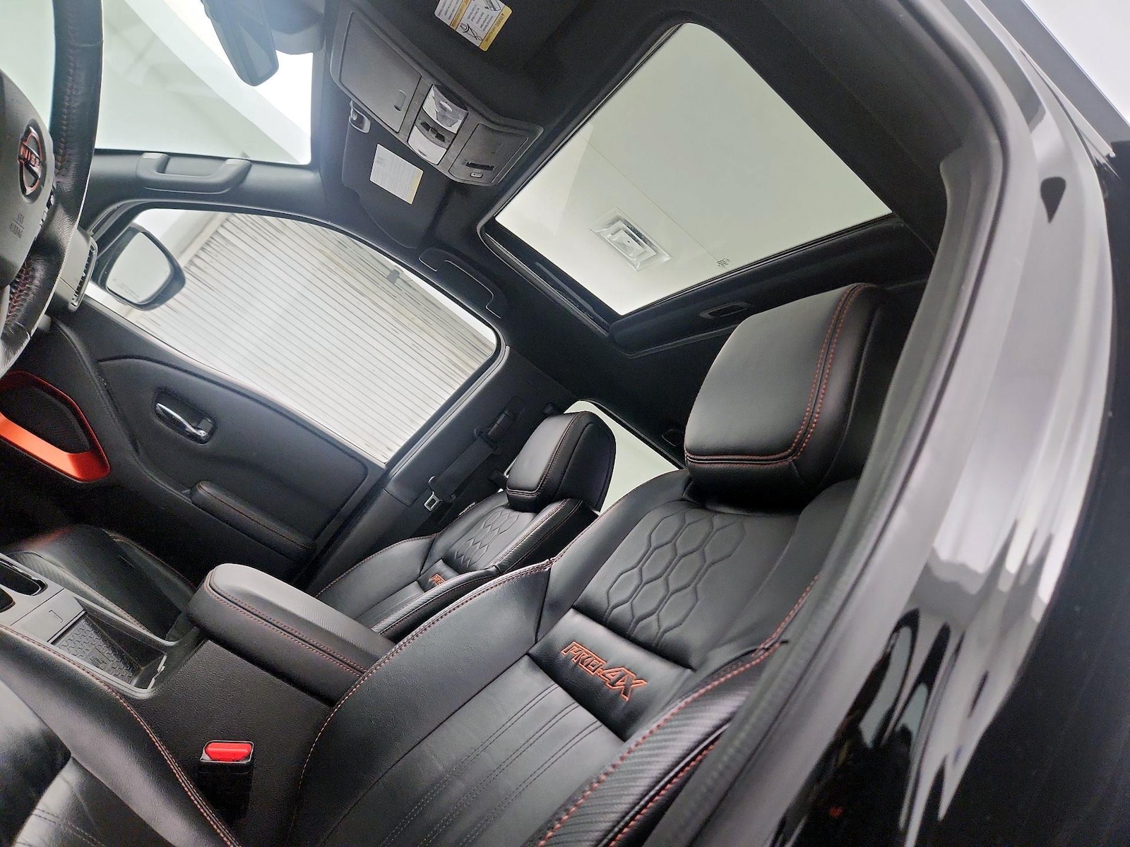Sunroof(s) & Overhead Airbags