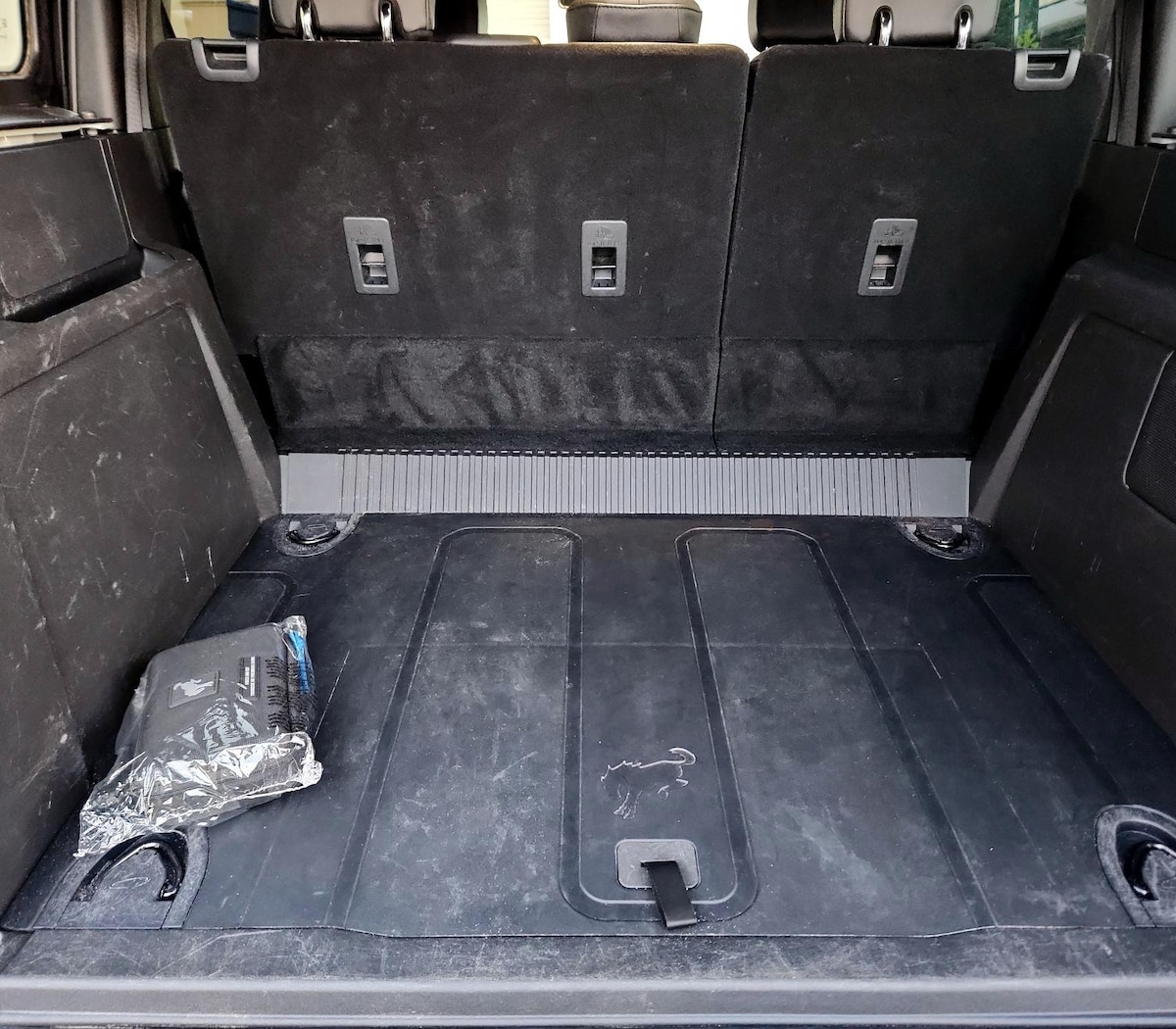 Trunk/Cargo (Seats Up)