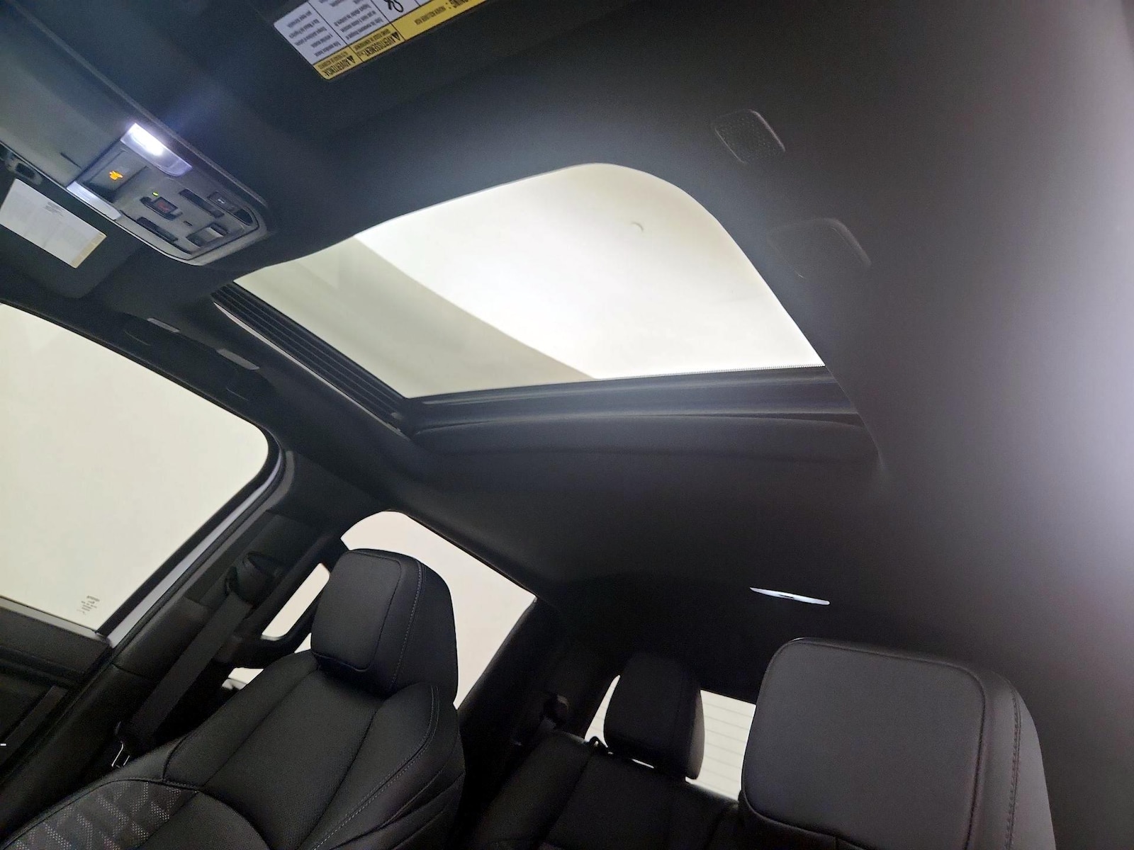 Sunroof(s) & Overhead Airbags