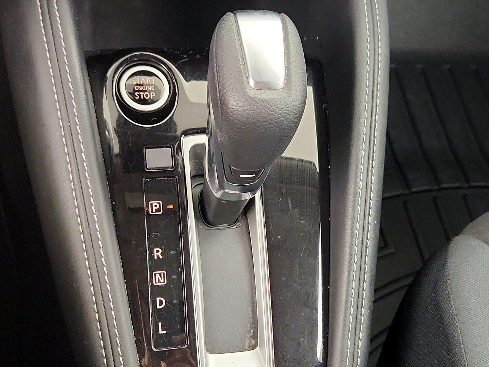 2020 Nissan Kicks SV - Photo 17