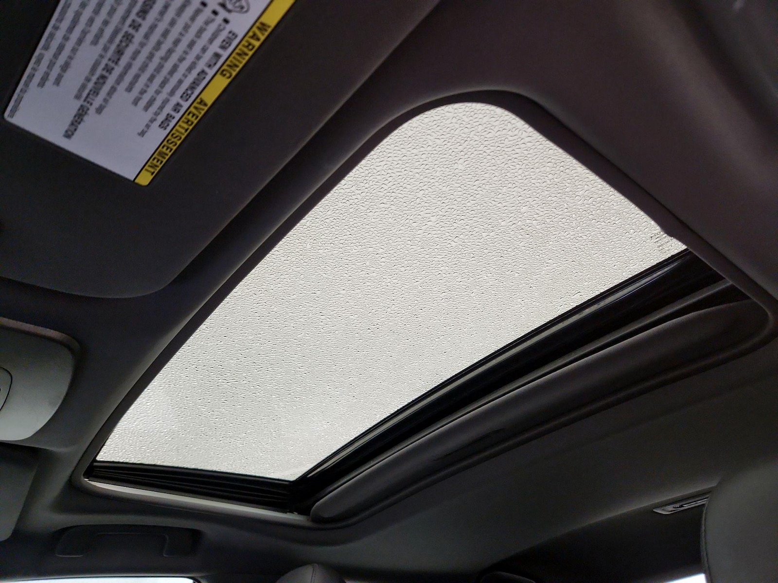 Sunroof(s) & Overhead Airbags