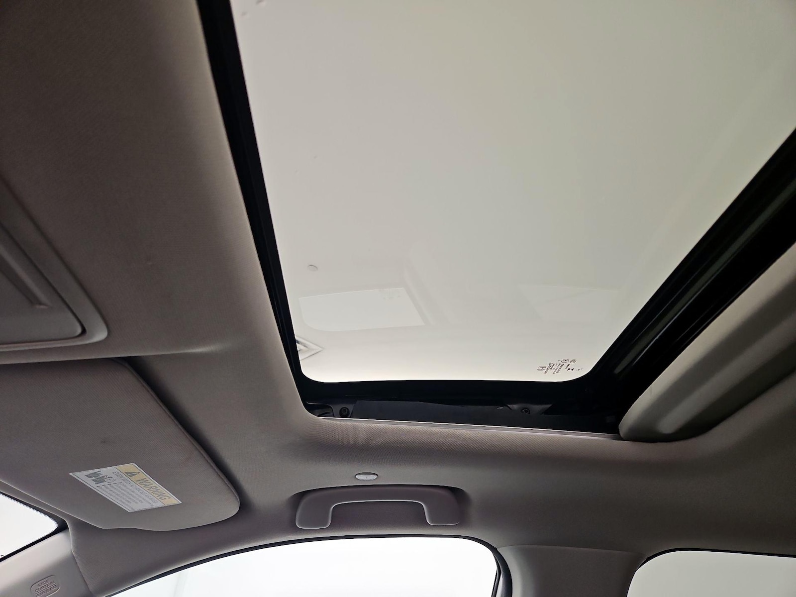Sunroof(s) & Overhead Airbags
